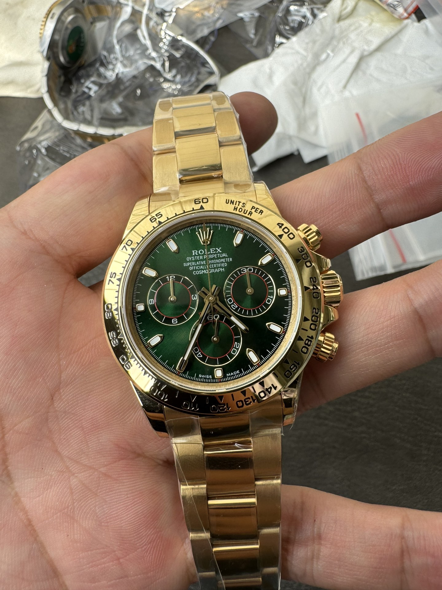 Super Clone Rolex 1:1 Daytona 116508 Green Dial – Yellow Gold | 4130 Movement