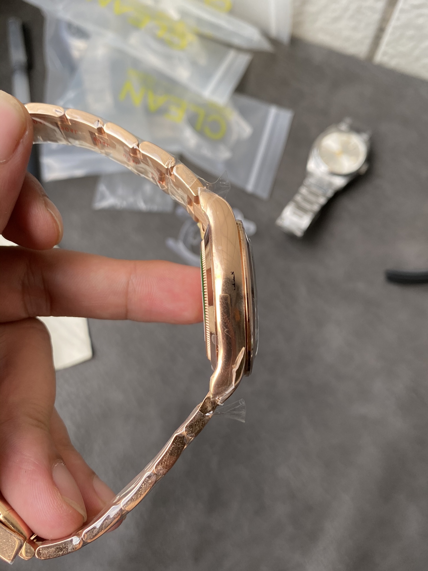 Super Clone Rolex 1:1 Daytona 116505 Rose Gold Sundust Dial – 4130 Movement