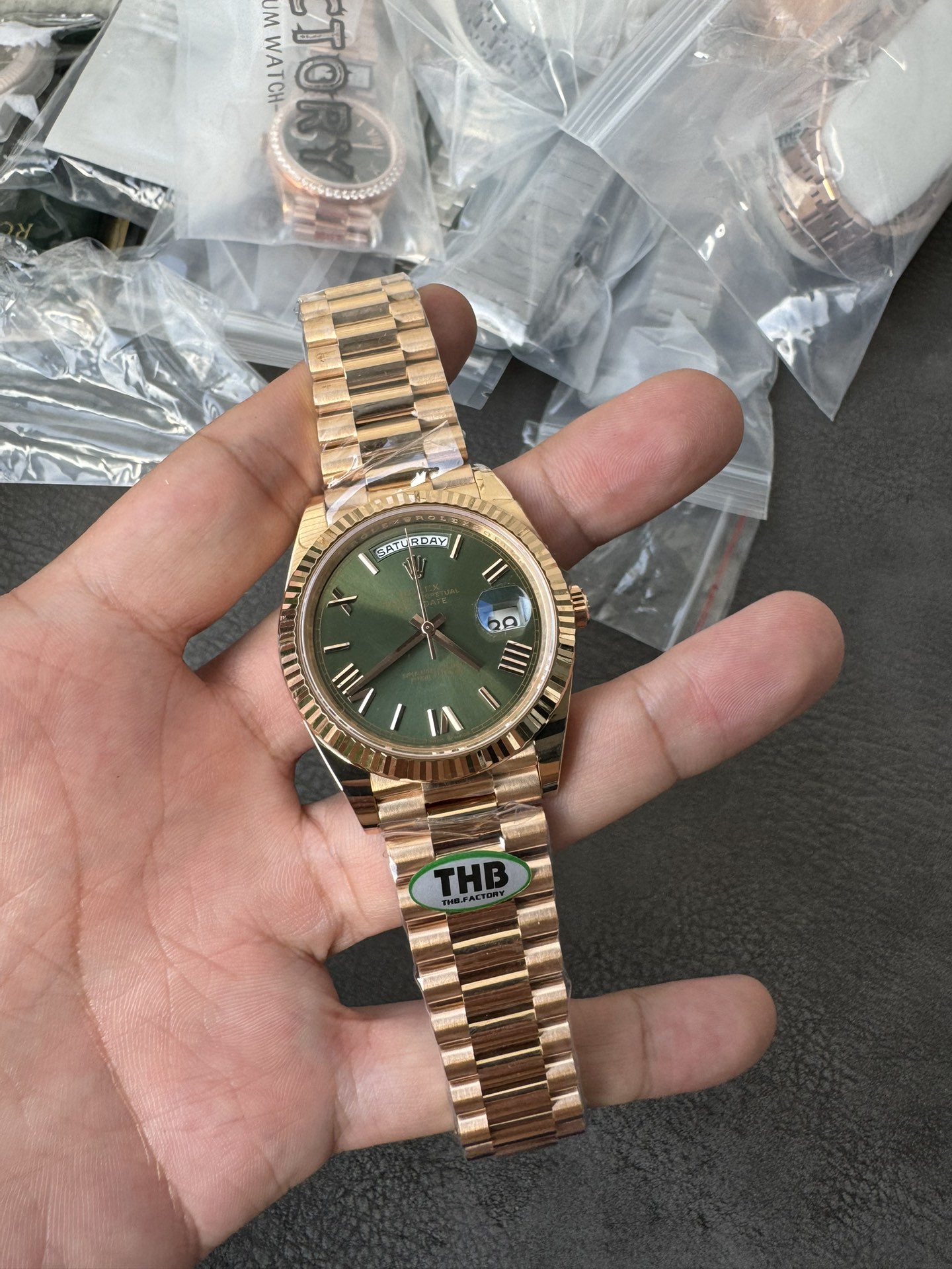 Super Clone Rolex 1:1 Day-Date 40 228235 Olive Green Roman Dial Rose Gold Watch