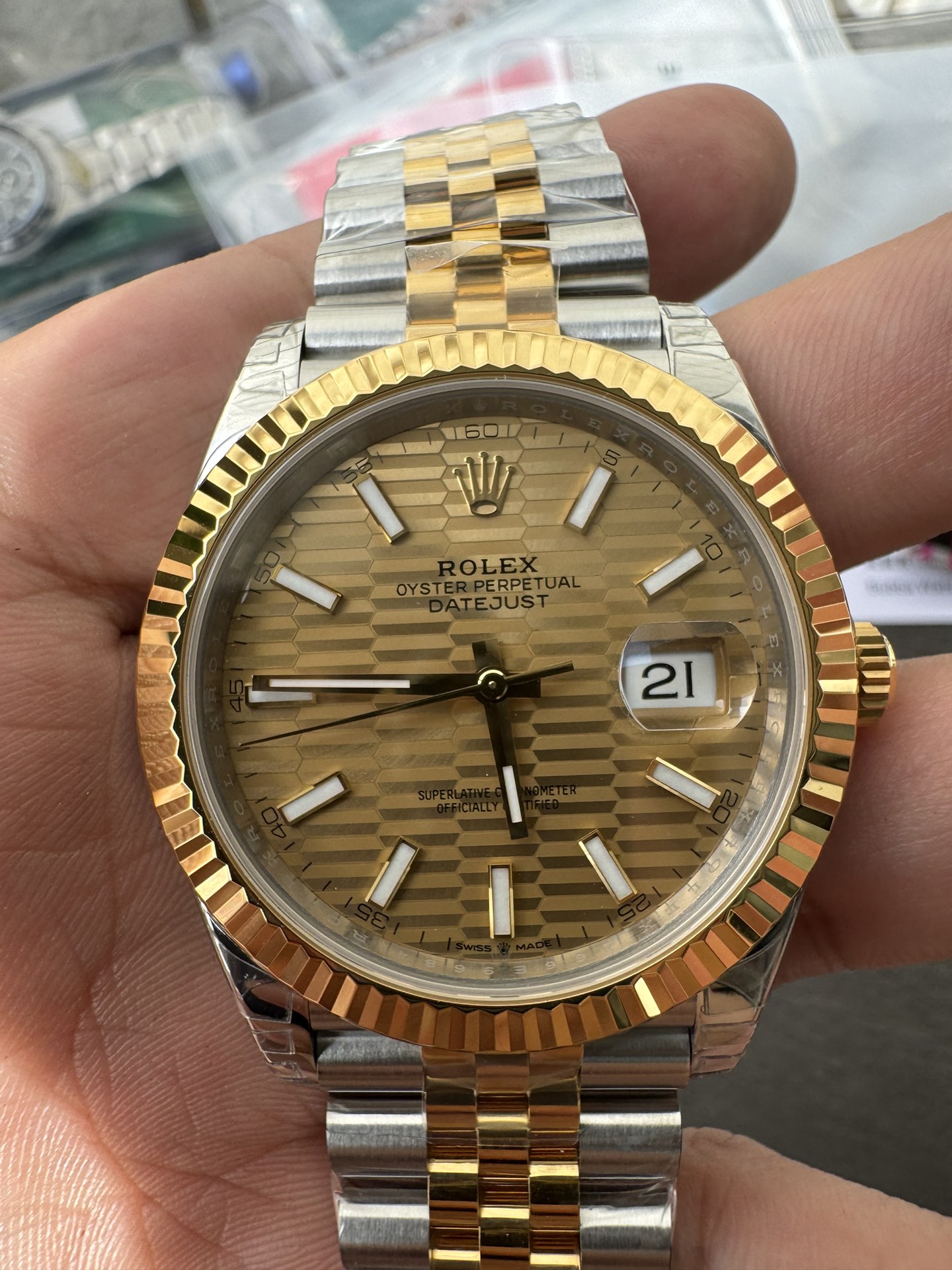 Super Clone Rolex 1:1 Datejust 126233 3235 Movement – Gold Brick Pattern Dial & Two-Tone Jubilee Bracelet