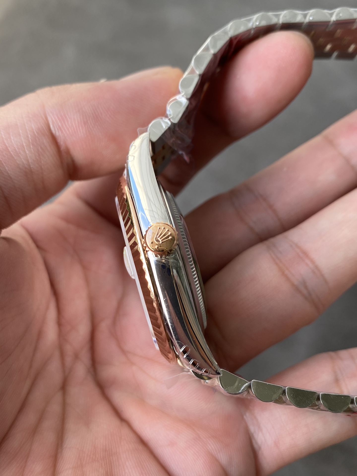 Super Clone Rolex 1:1 Datejust 41mm White Motif Dial Rose Gold Two-Tone Jubilee Bracelet – 3235 Movement