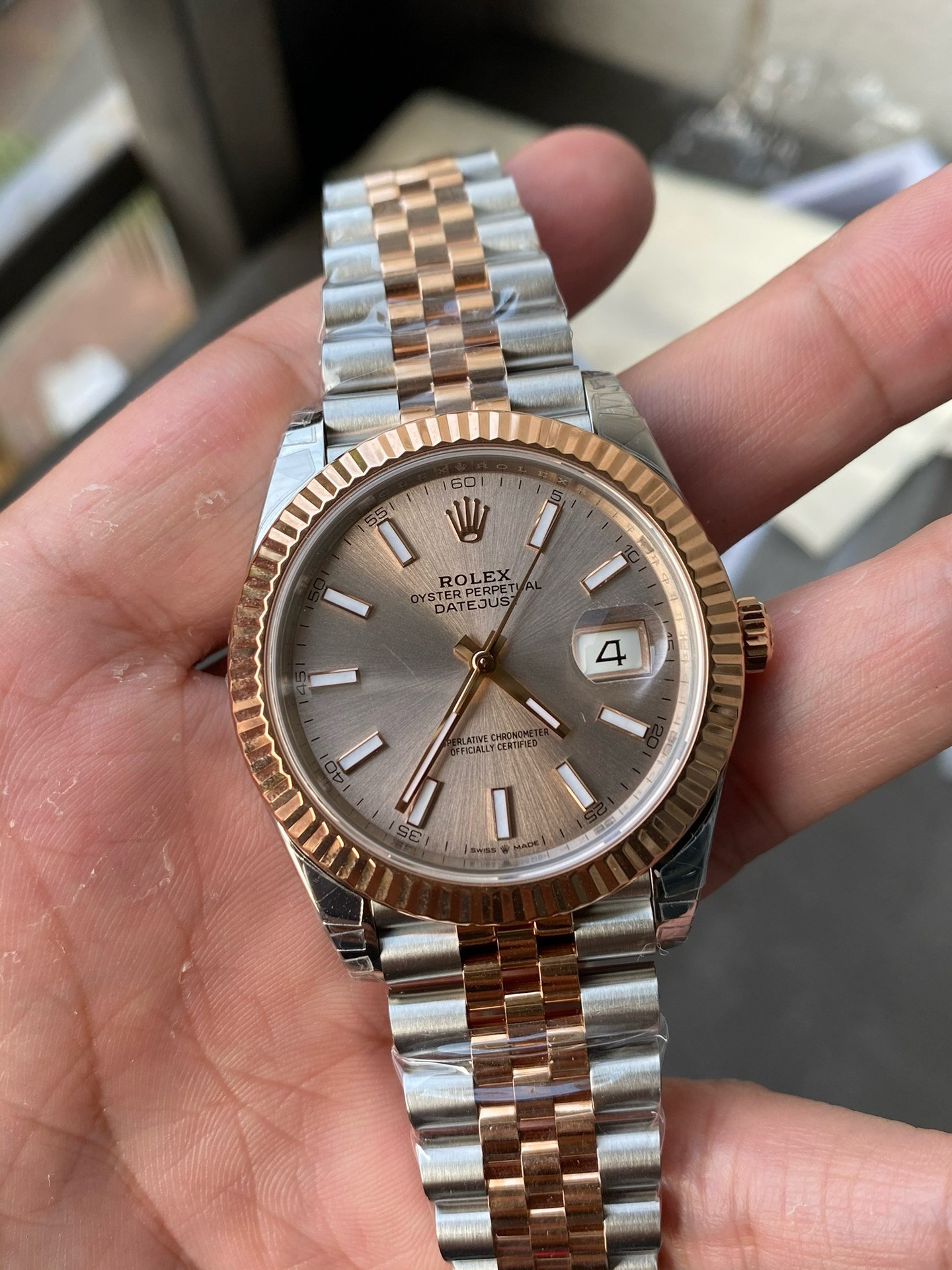 Super Clone Rolex 1:1 Datejust 41mm 126331 3235 Movement – Champagne Dial & Rose Gold Jubilee Bracelet