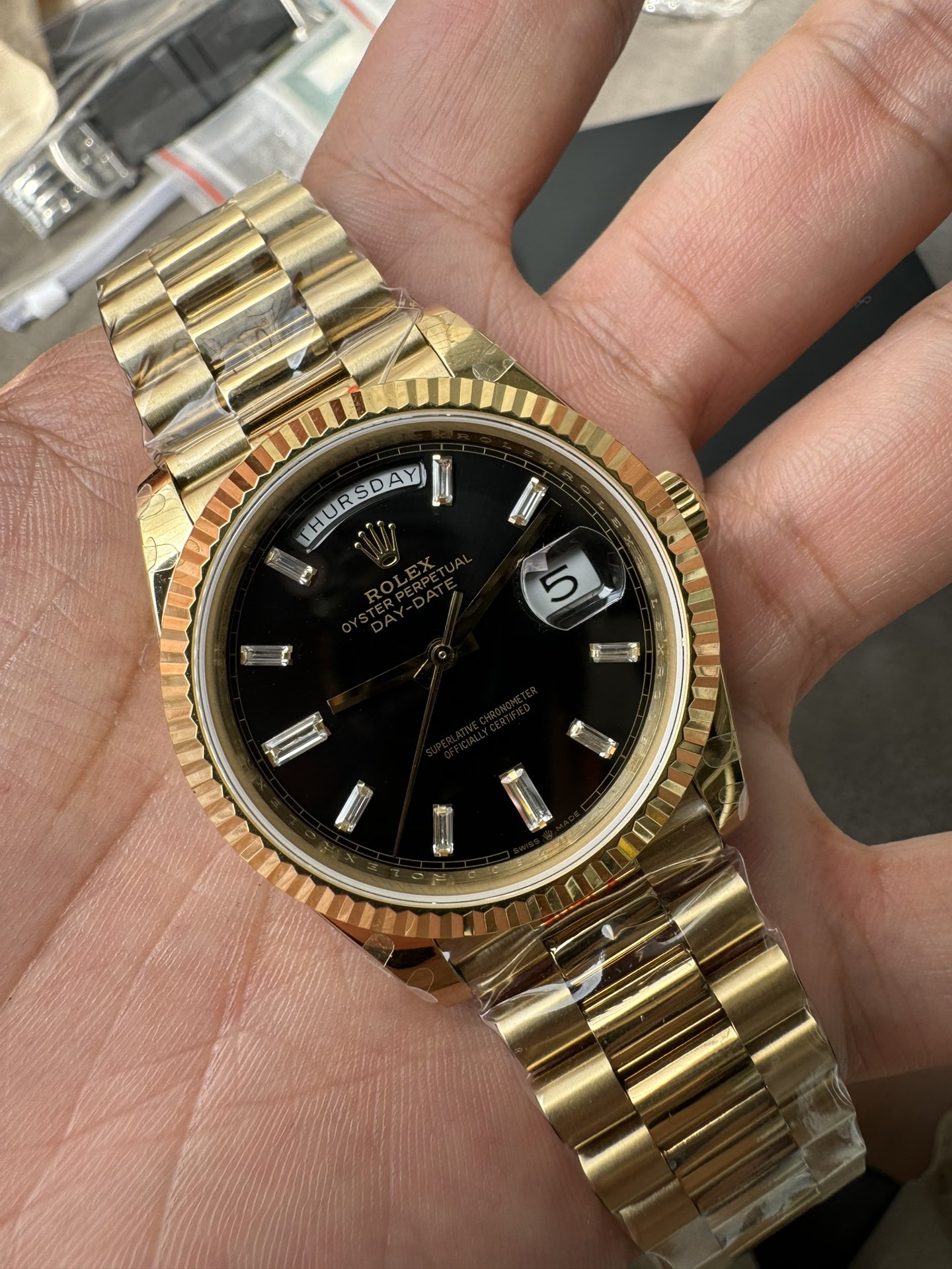 Rolex Day-Date m228238-0004 Yellow gold with Black diamond-set Dial President bracelet (40mm) Super Clone