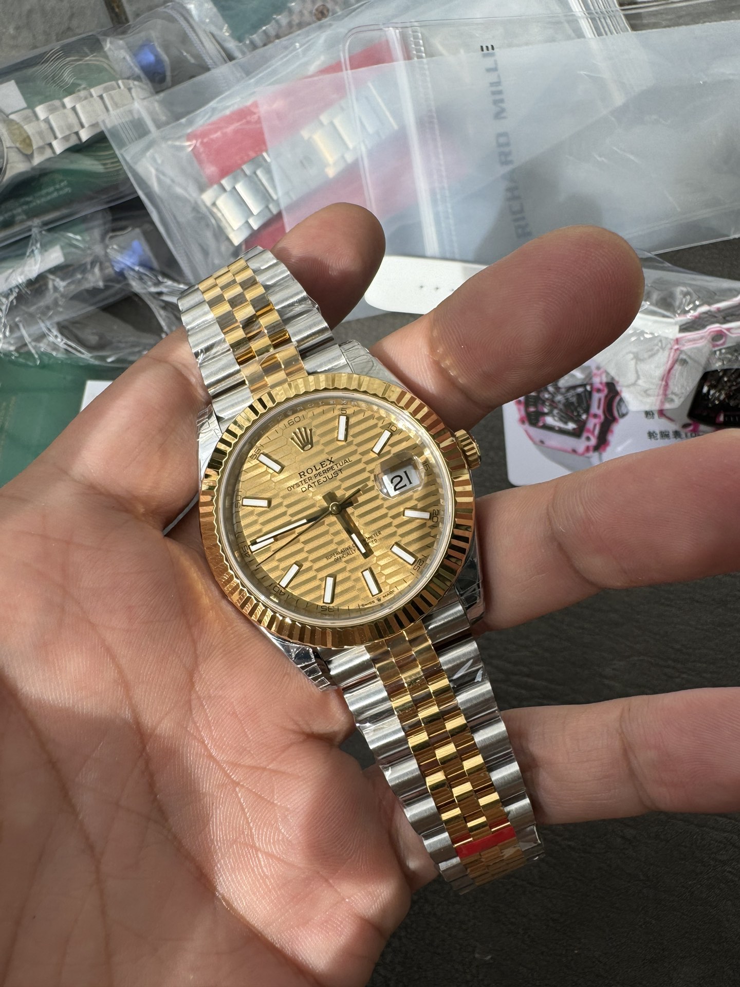 Super Clone Rolex 1:1 Datejust 126233 3235 Movement – Gold Brick Pattern Dial & Two-Tone Jubilee Bracelet