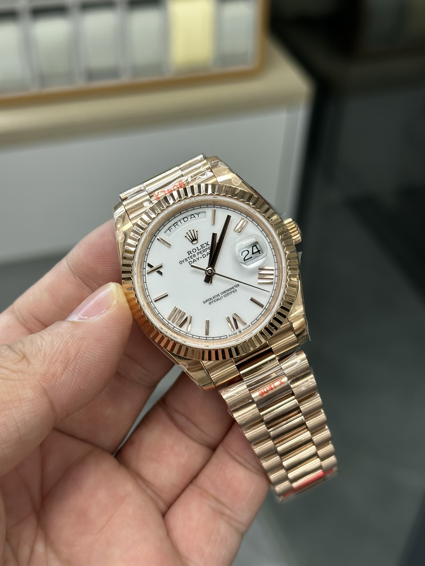 Super Clone Rolex 1:1 Day-Date 40 228235 White Roman Dial Rose Gold Watch