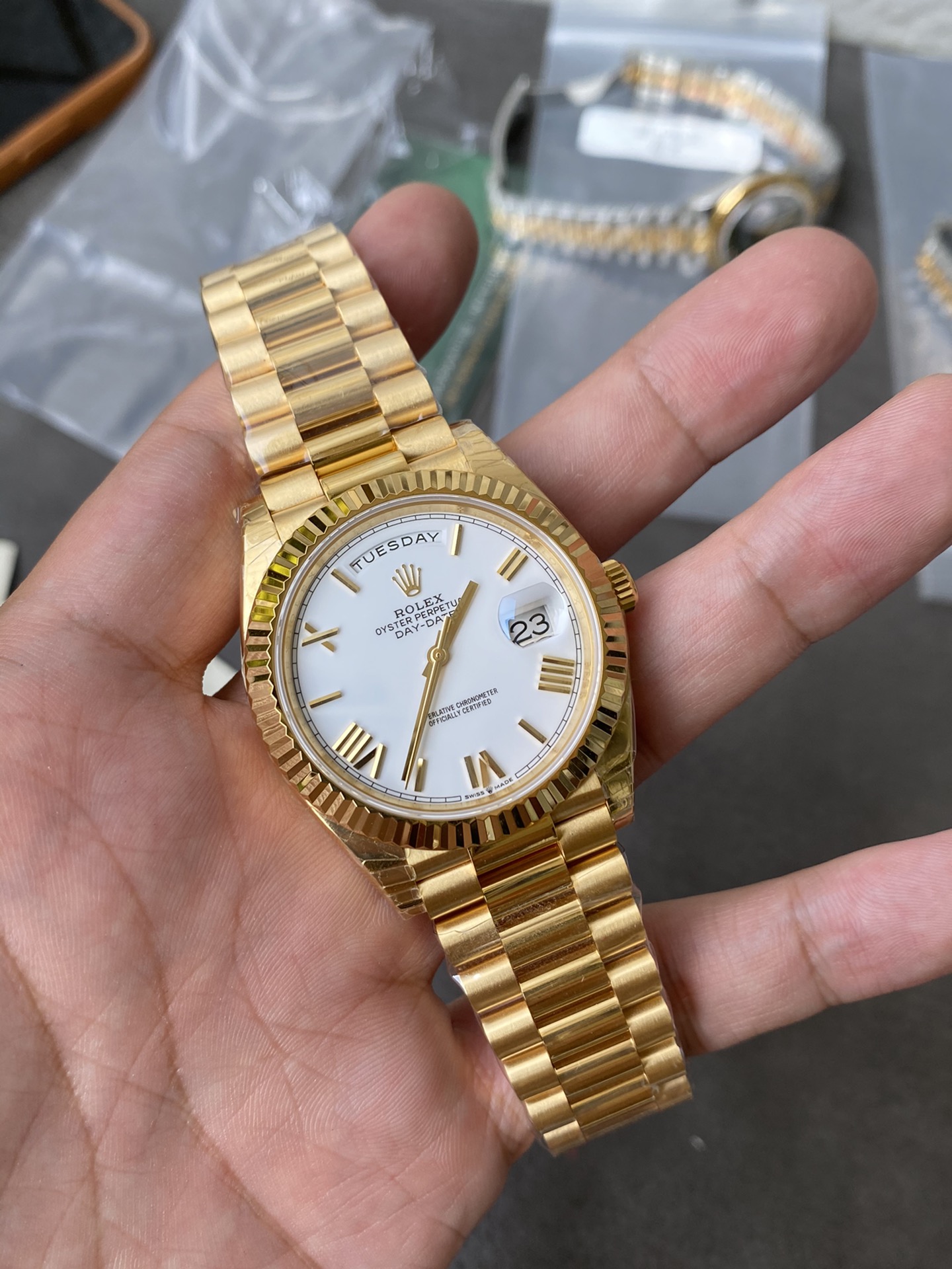 Super Clone Rolex 1:1 Day-Date 40 228238 White Dial Roman Numerals Yellow Gold Watch