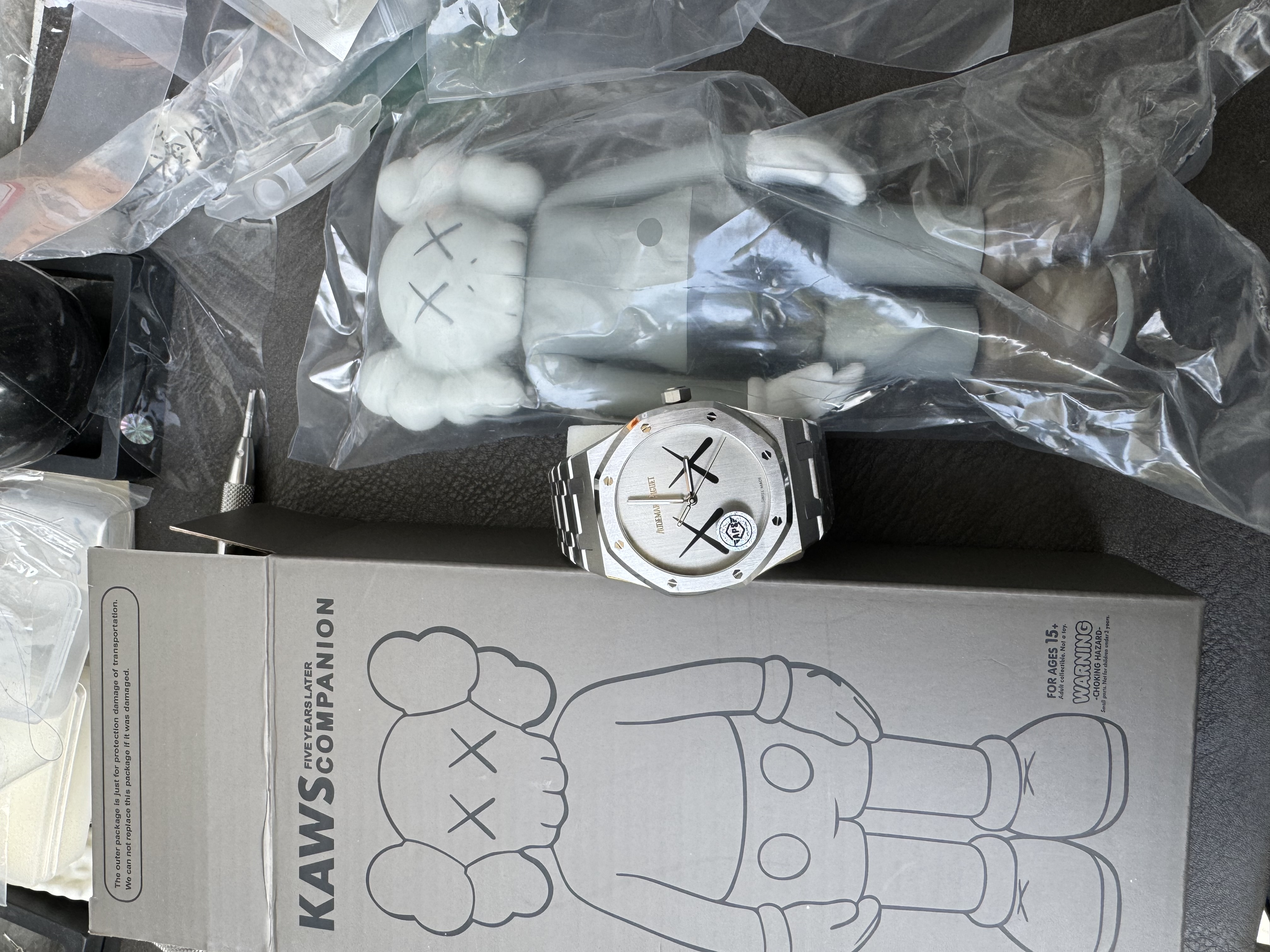 Super Clone Audemars Piguet 1:1 Royal Oak 15500 KAWS Limited Edition – 41mm Silver Dial