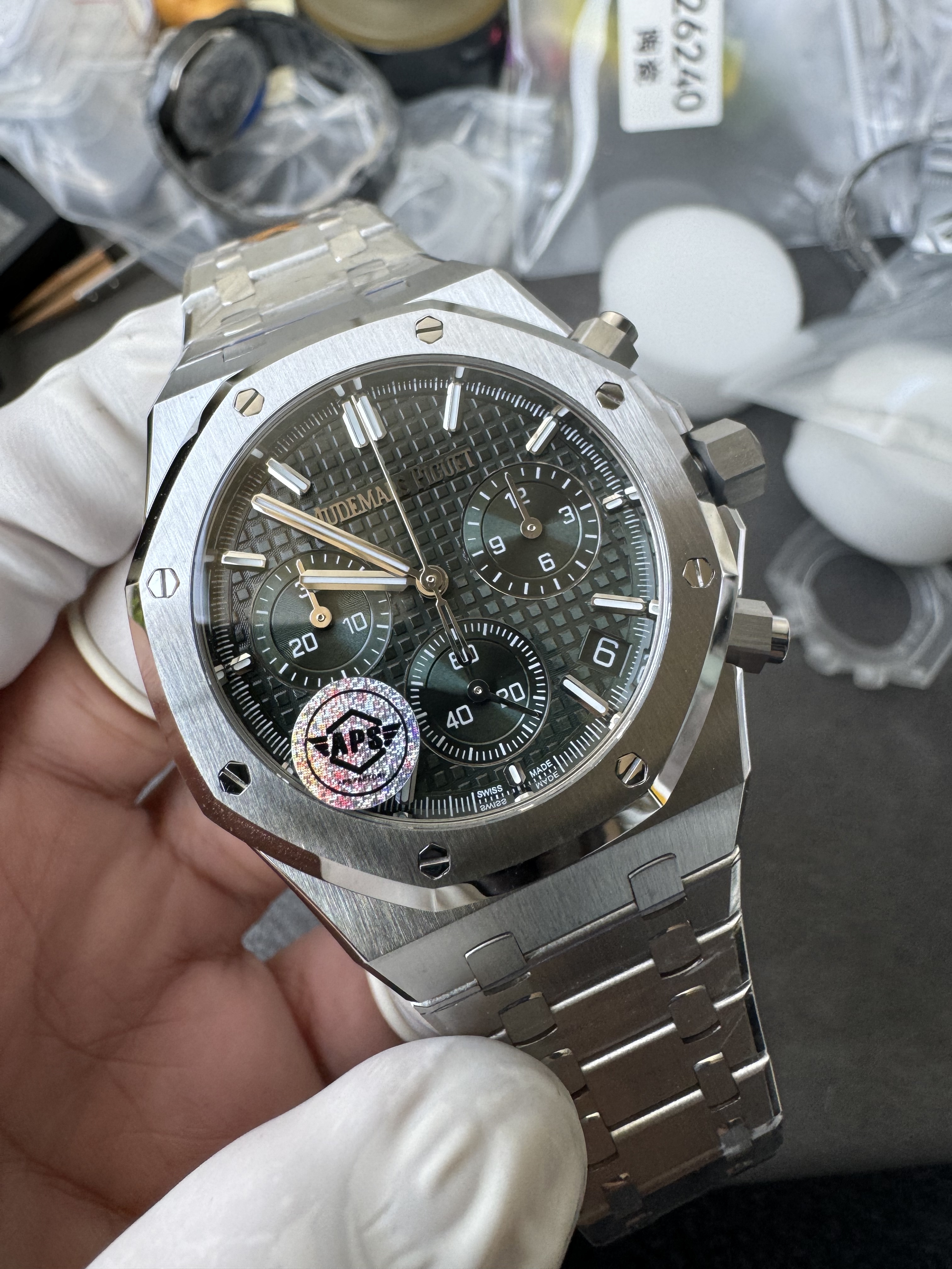 Super Clone Audemars Piguet 1:1 Royal Oak Chronograph 26240ST Watches – 41mm Steel with Green “Grande Tapisserie” Dial