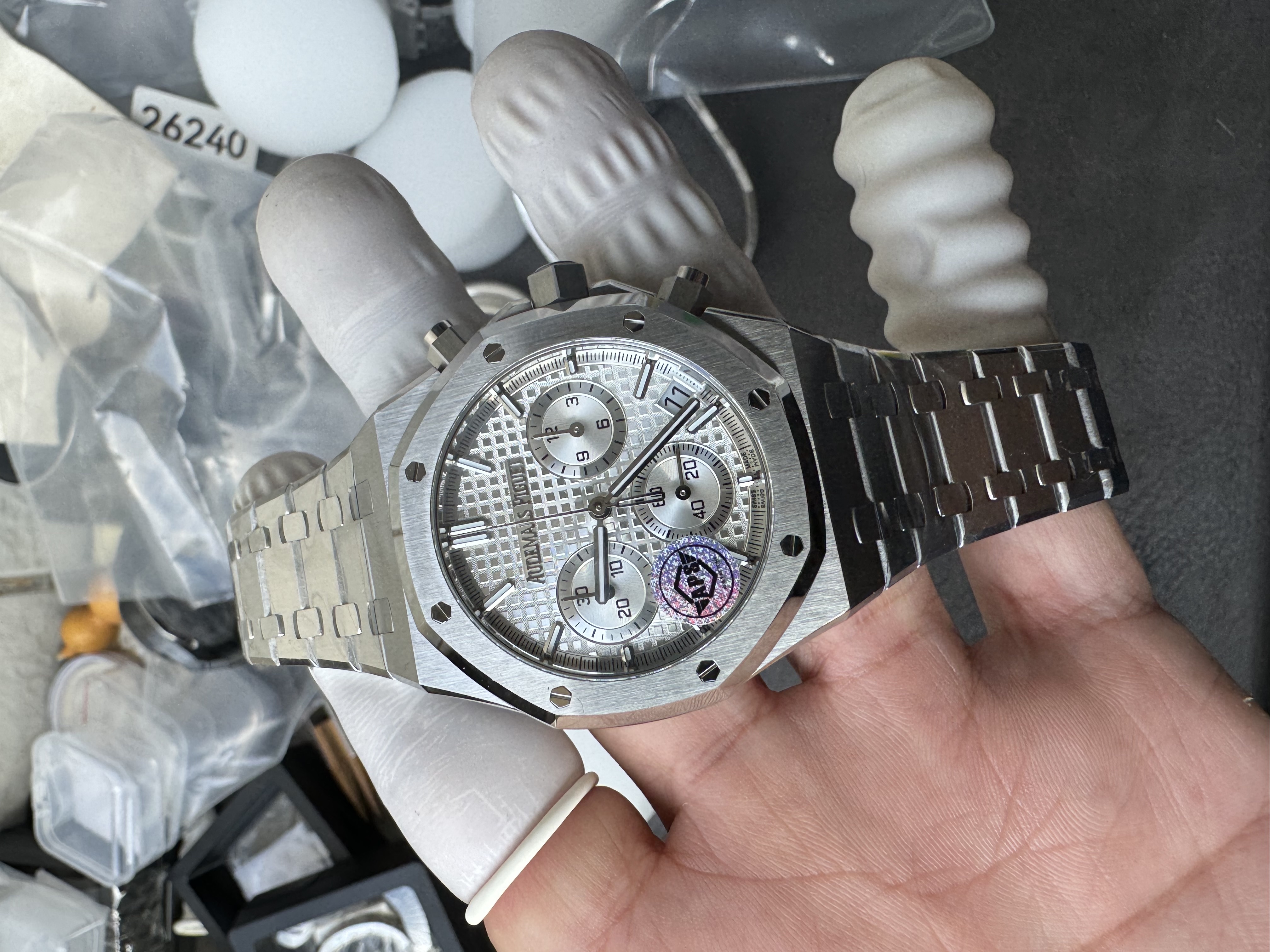 Super Clone Audemars Piguet 1:1 Royal Oak Chronograph 26240ST Watches – 41mm Steel with Silver “Grande Tapisserie” Dial