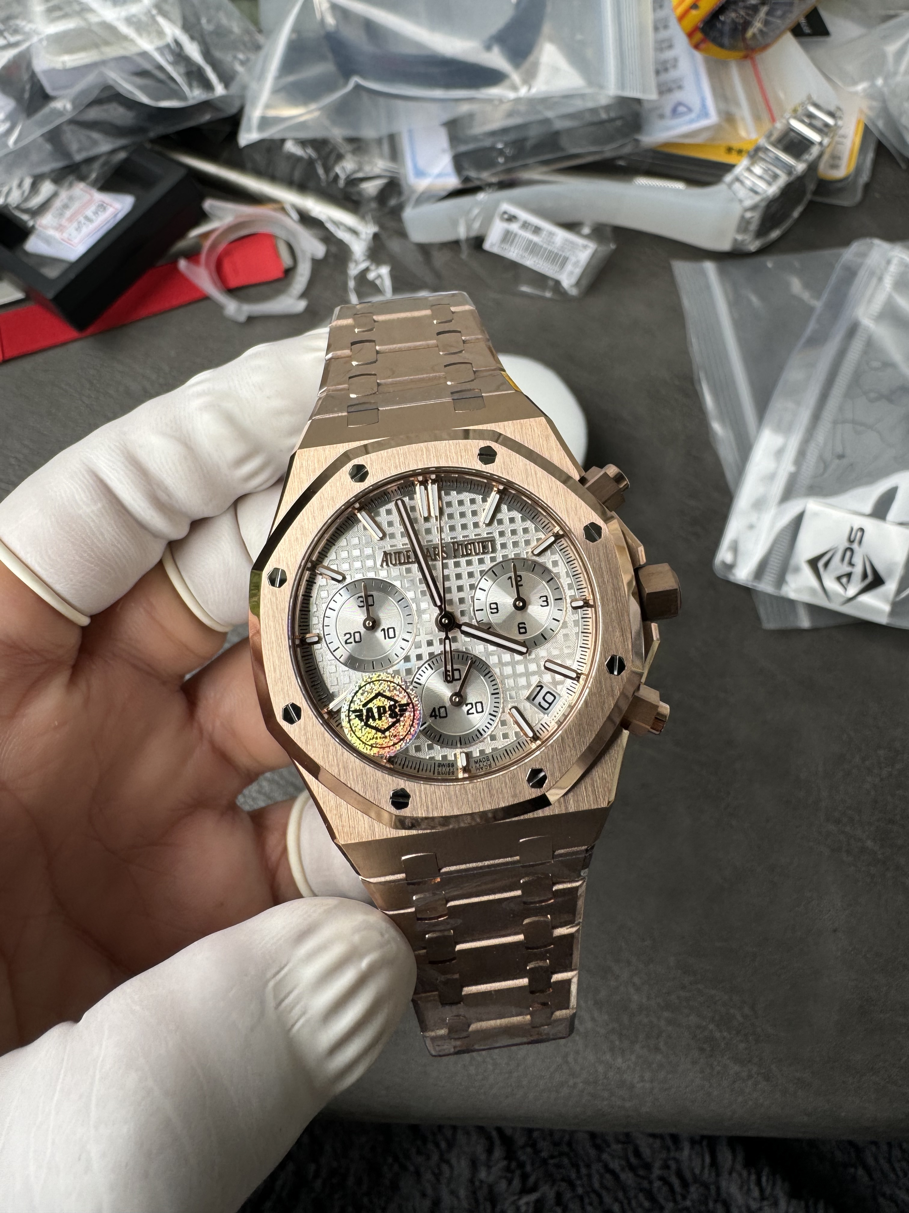 Super Clone Audemars Piguet 1:1 Royal Oak Chronograph 26240 Watches – 41mm Rose Gold with White Dial