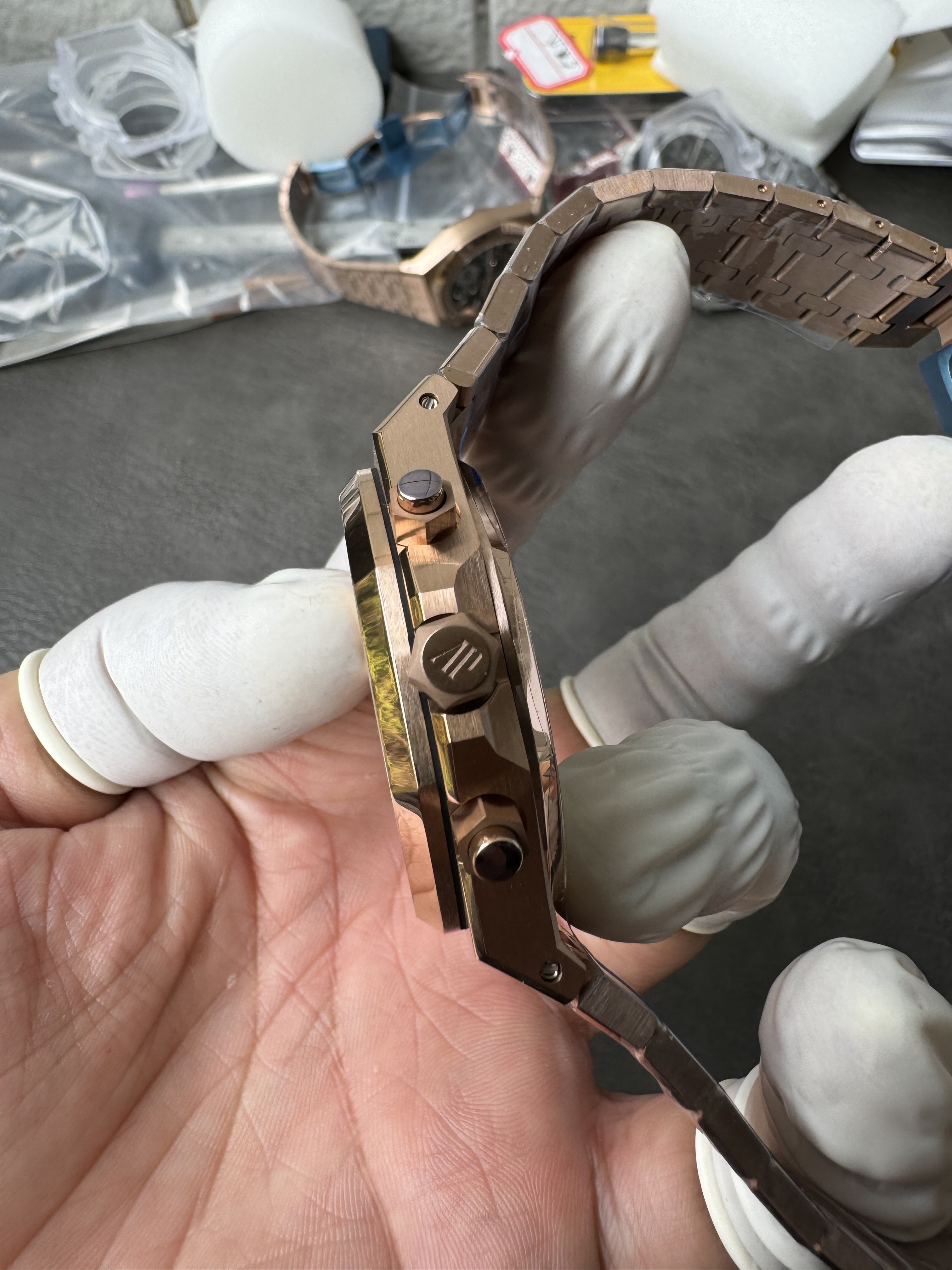 Super Clone Audemars Piguet 1:1 Royal Oak Chronograph 26240 Watches – 41mm Rose Gold with Blue Dial