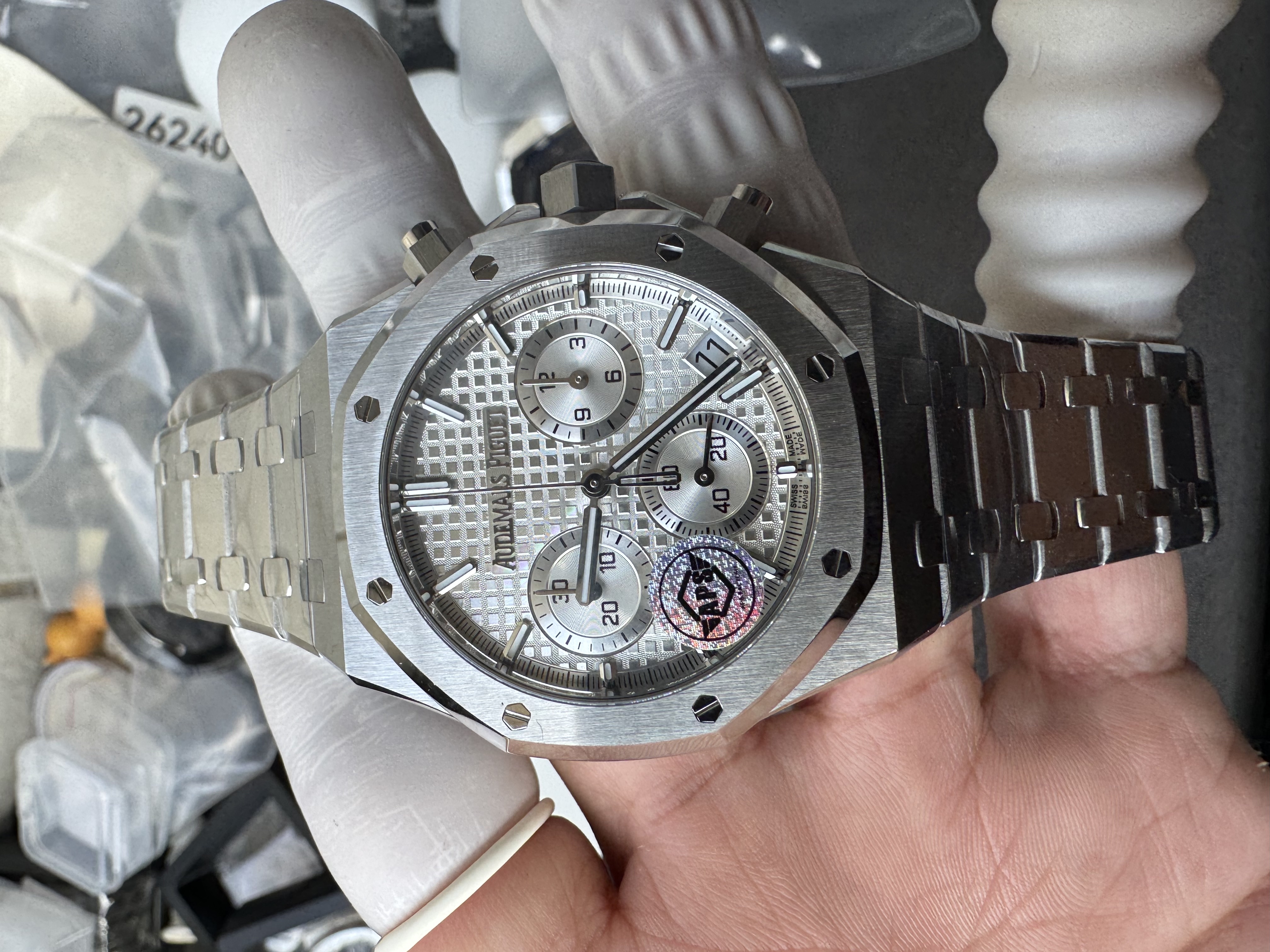 Super Clone Audemars Piguet 1:1 Royal Oak Chronograph 26240ST Watches – 41mm Steel with Silver “Grande Tapisserie” Dial