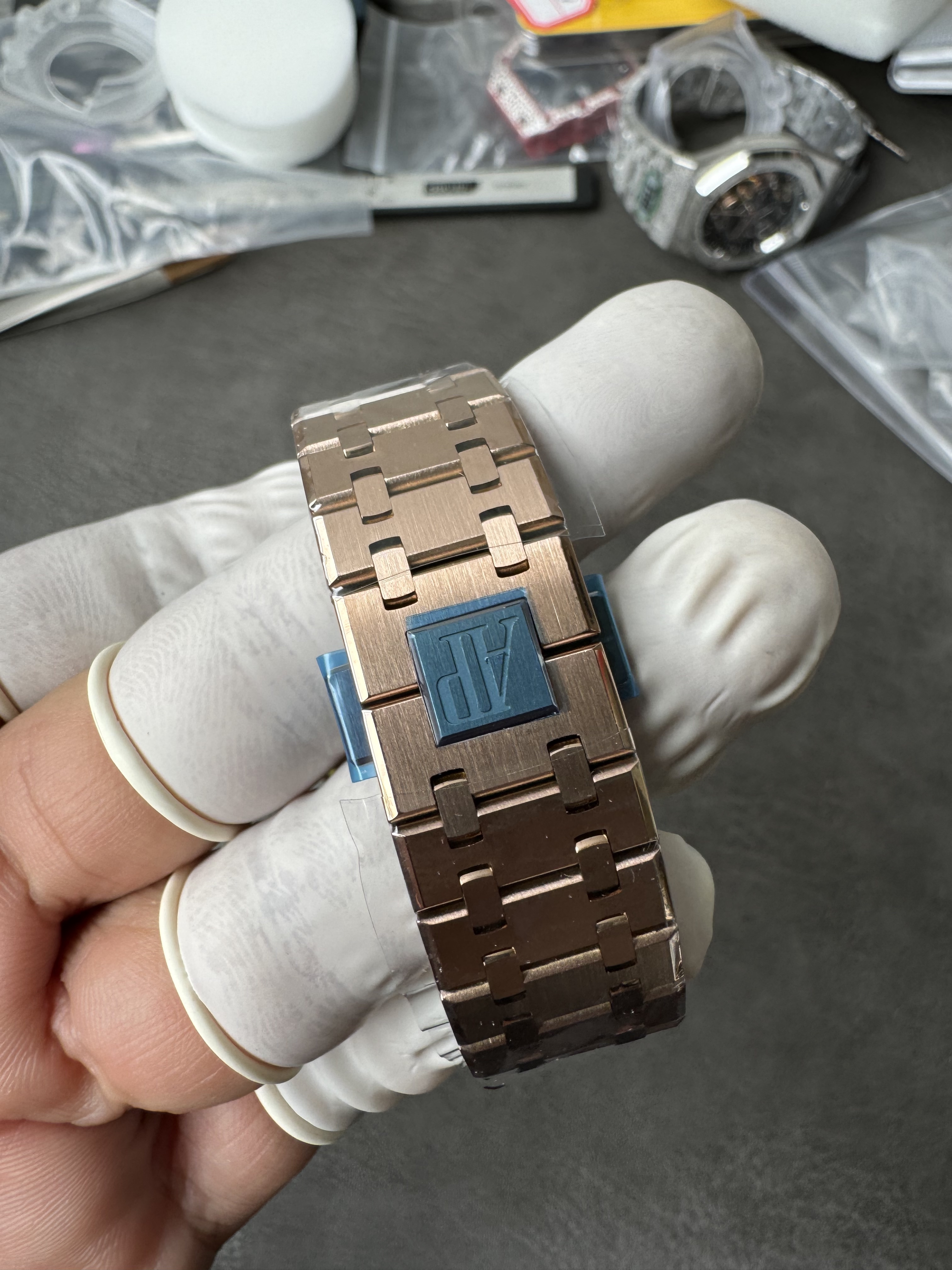 Super Clone Audemars Piguet 1:1 Royal Oak Chronograph 26240 Watches – 41mm Rose Gold with Greener Dial