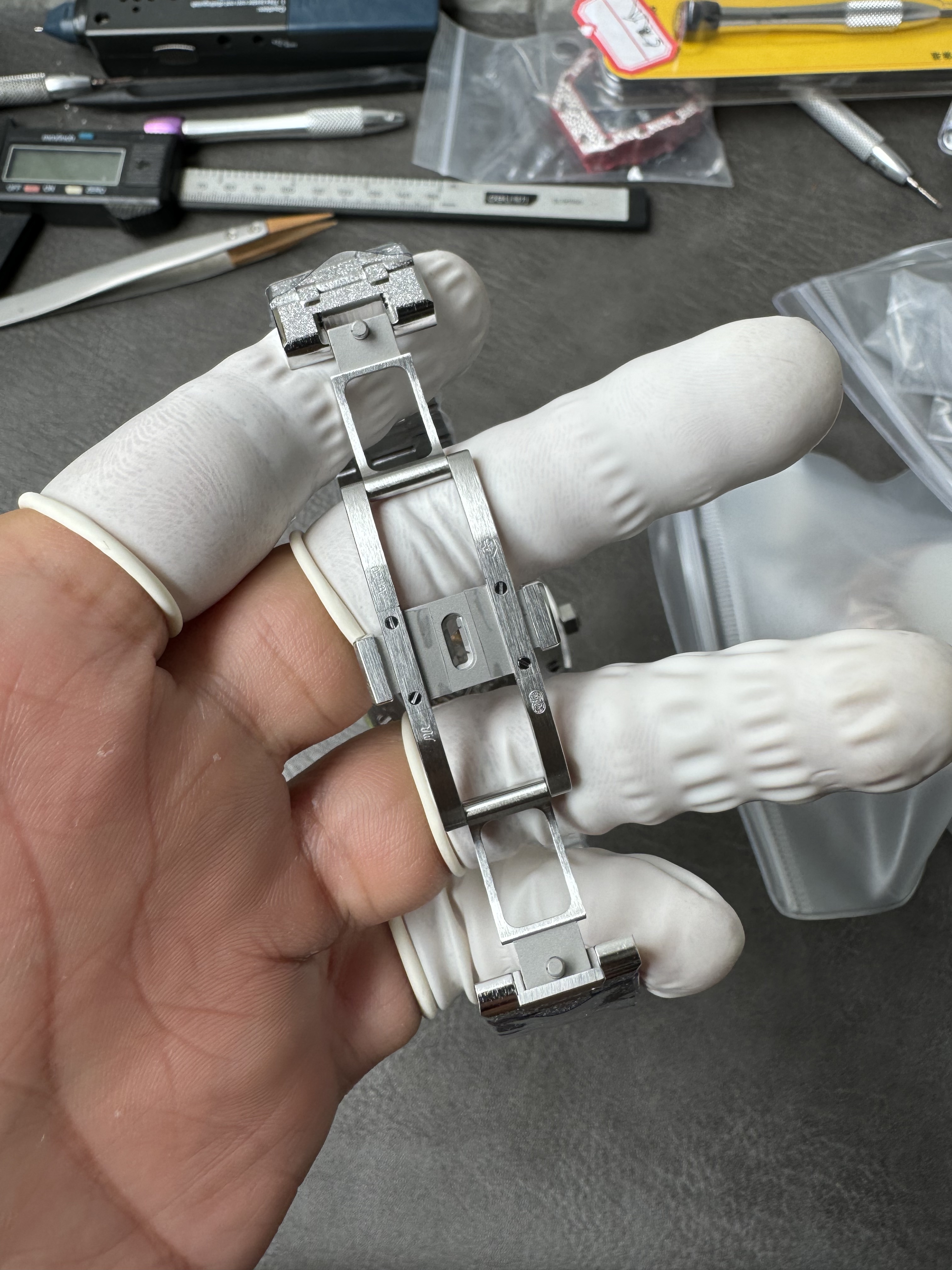 Super Clone Audemars Piguet 1:1 Royal Oak Double Balance Wheel Openworked 15407ST – Frosted White Gold Style – 41mm Watches