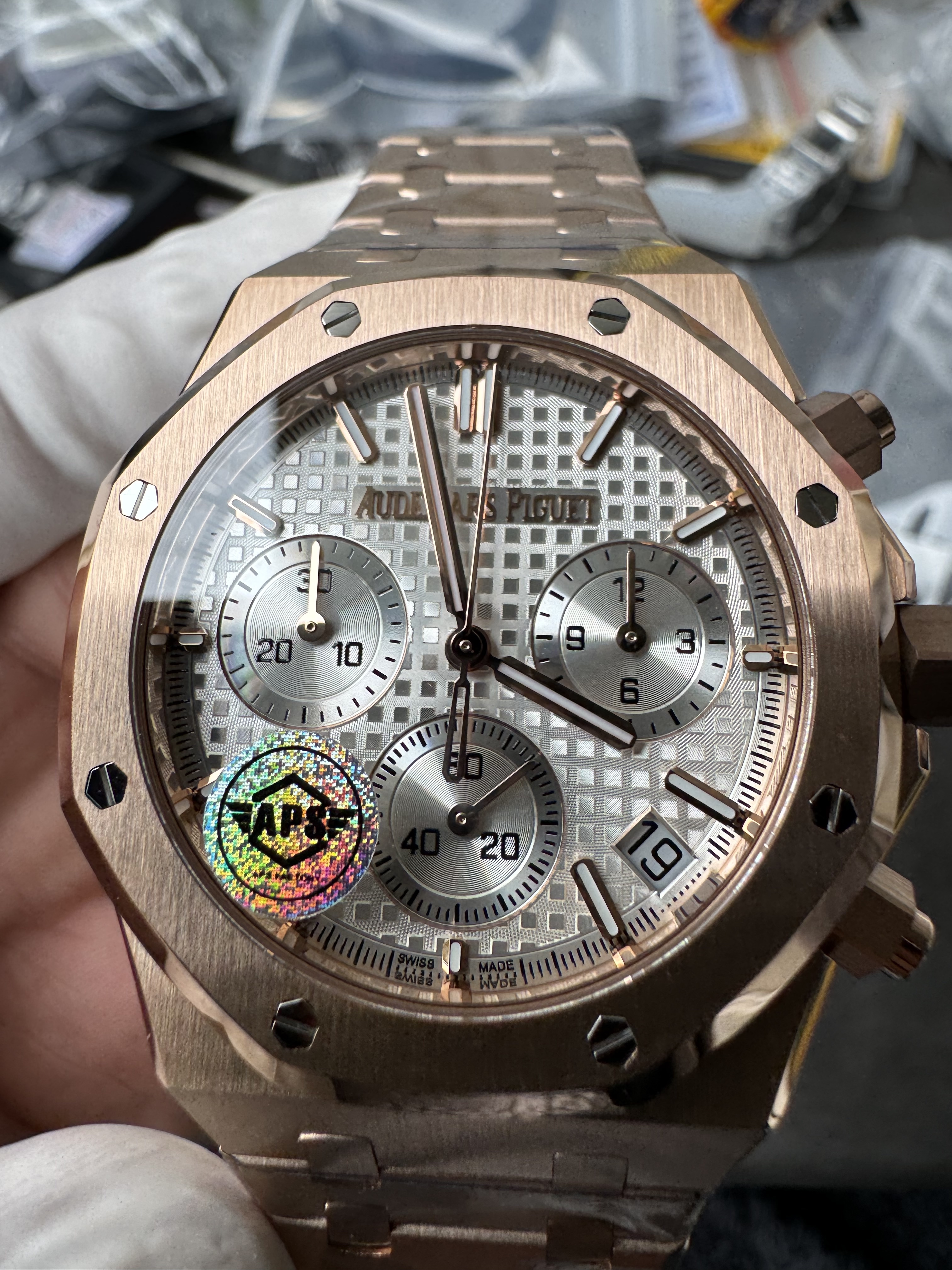 Super Clone Audemars Piguet 1:1 Royal Oak Chronograph 26240 Watches – 41mm Rose Gold with White Dial