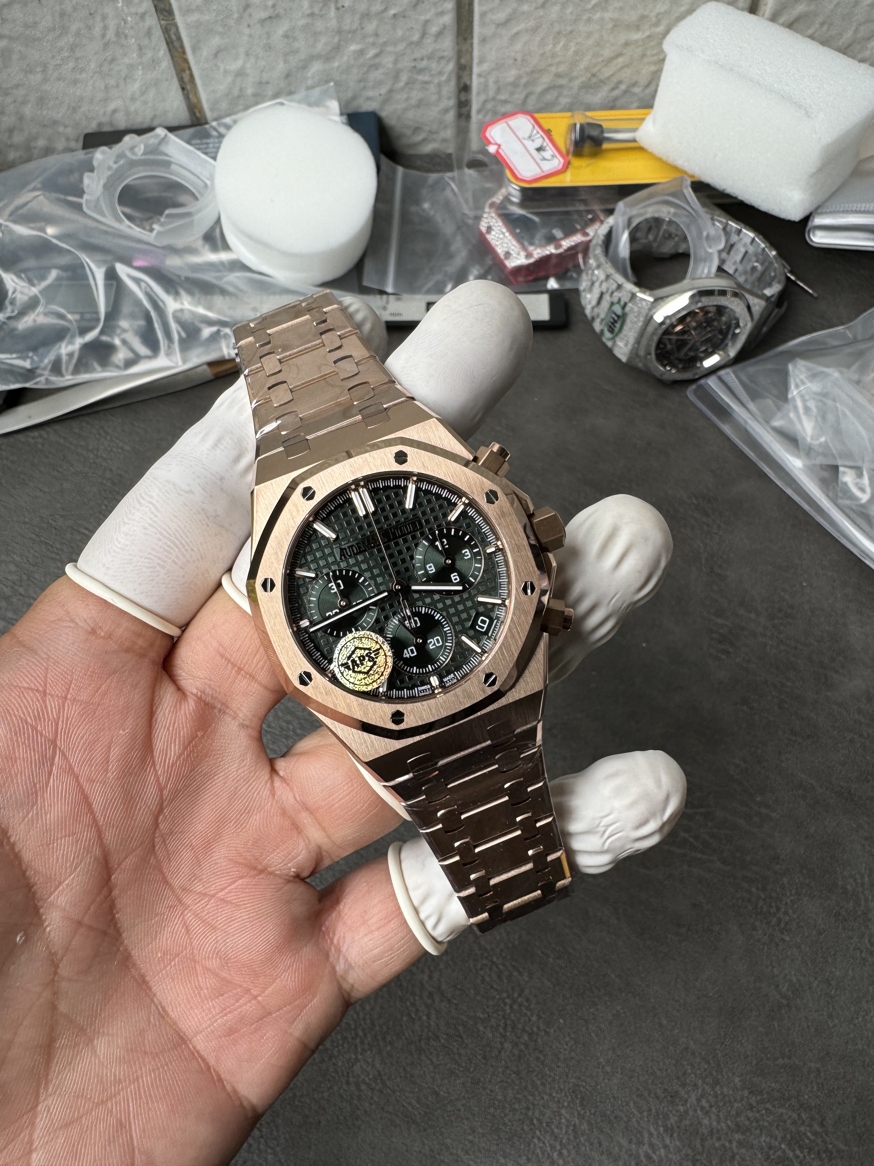 Super Clone Audemars Piguet 1:1 Royal Oak Chronograph 26240 Watches – 41mm Rose Gold with Greener Dial