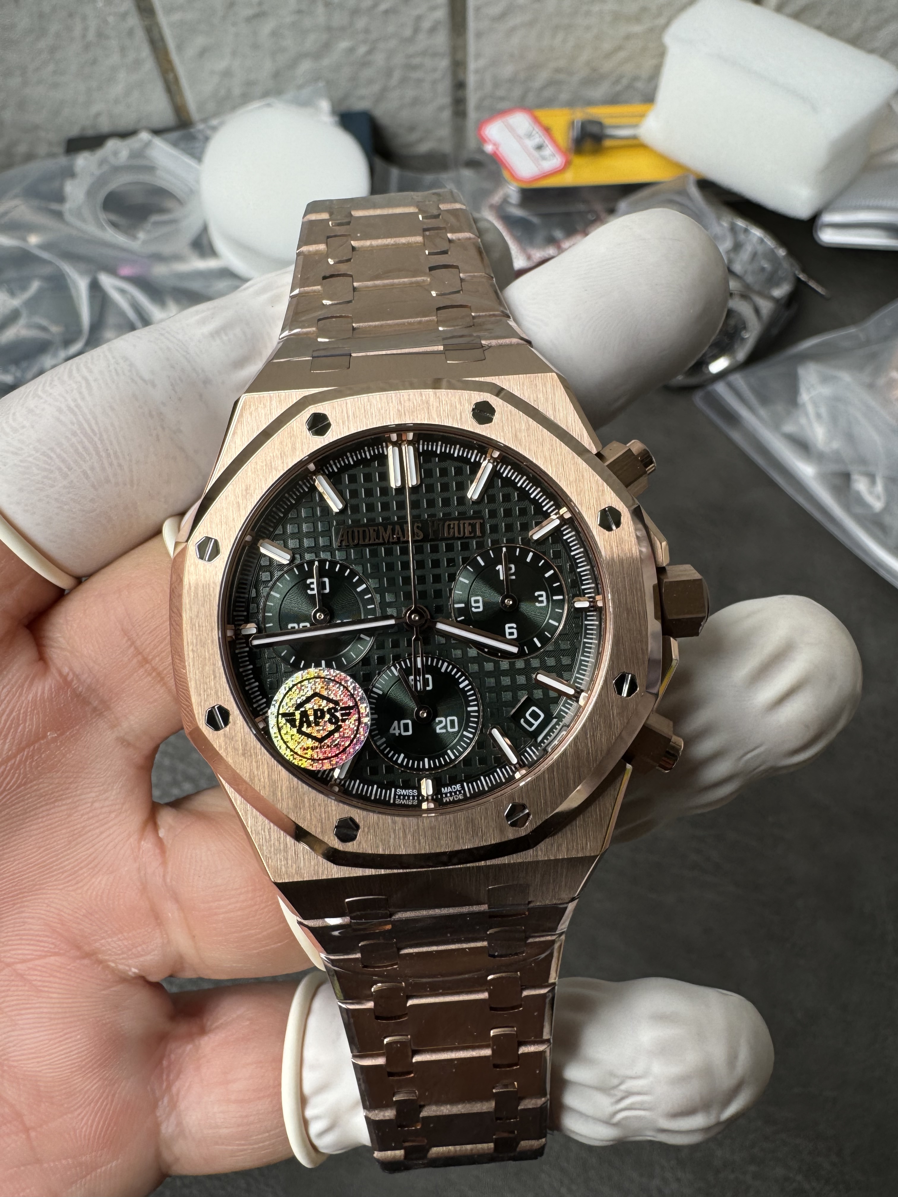 Super Clone Audemars Piguet 1:1 Royal Oak Chronograph 26240 Watches – 41mm Rose Gold with Greener Dial