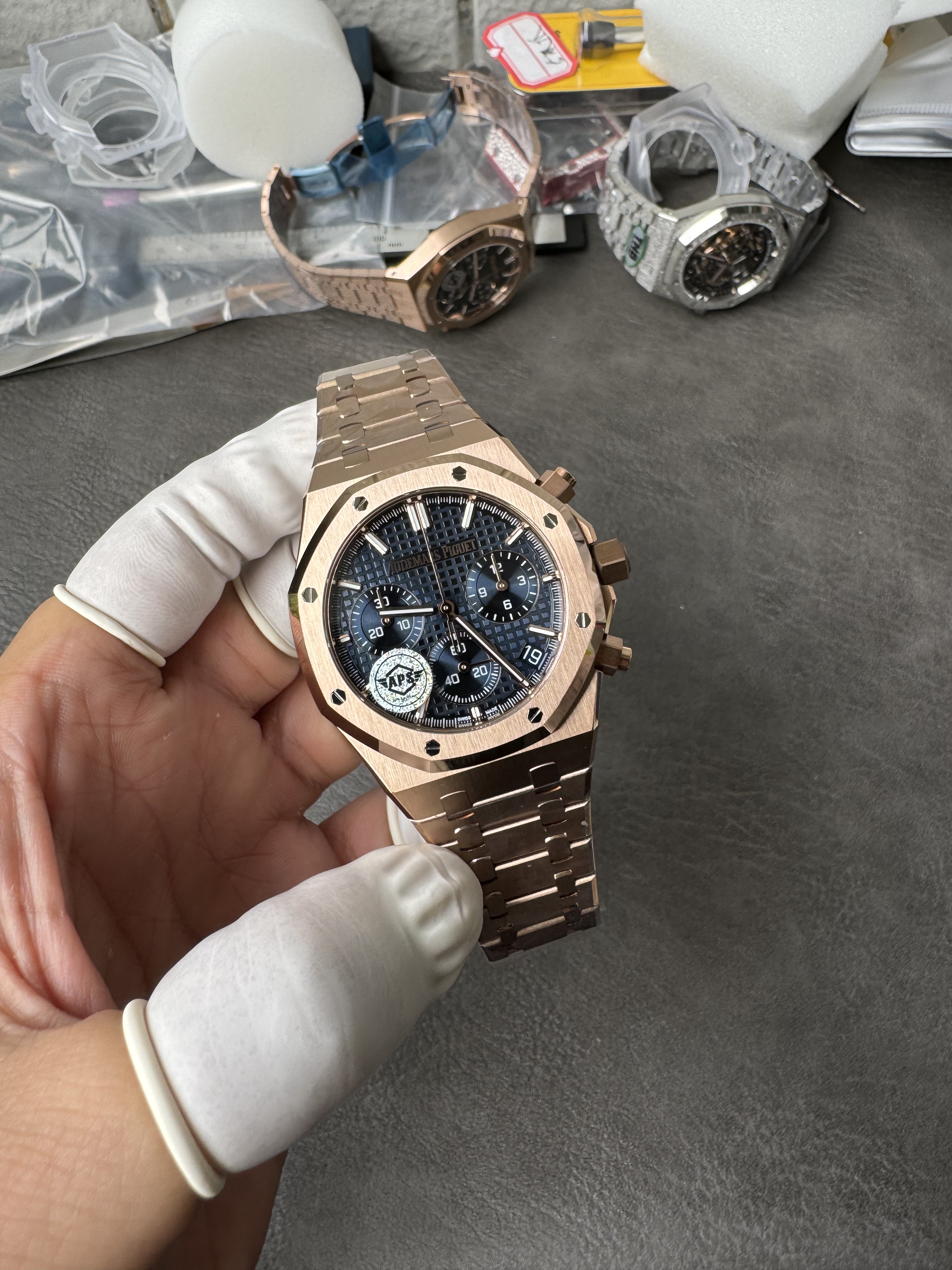 Super Clone Audemars Piguet 1:1 Royal Oak Chronograph 26240 Watches – 41mm Rose Gold with Blue Dial