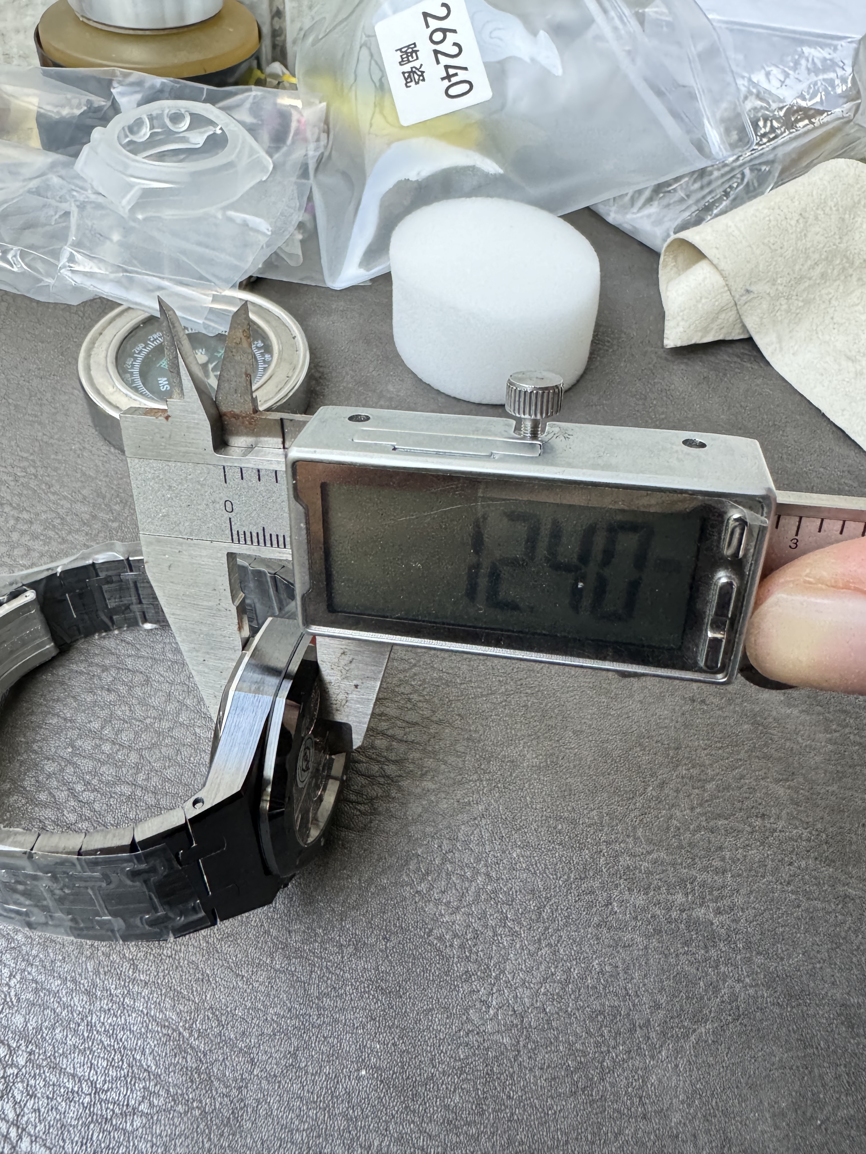 Super Clone Audemars Piguet 1:1 Royal Oak Chronograph 26240 Watches – 41mm Full Black Ceramic with Black “Grande Tapisserie” Dial