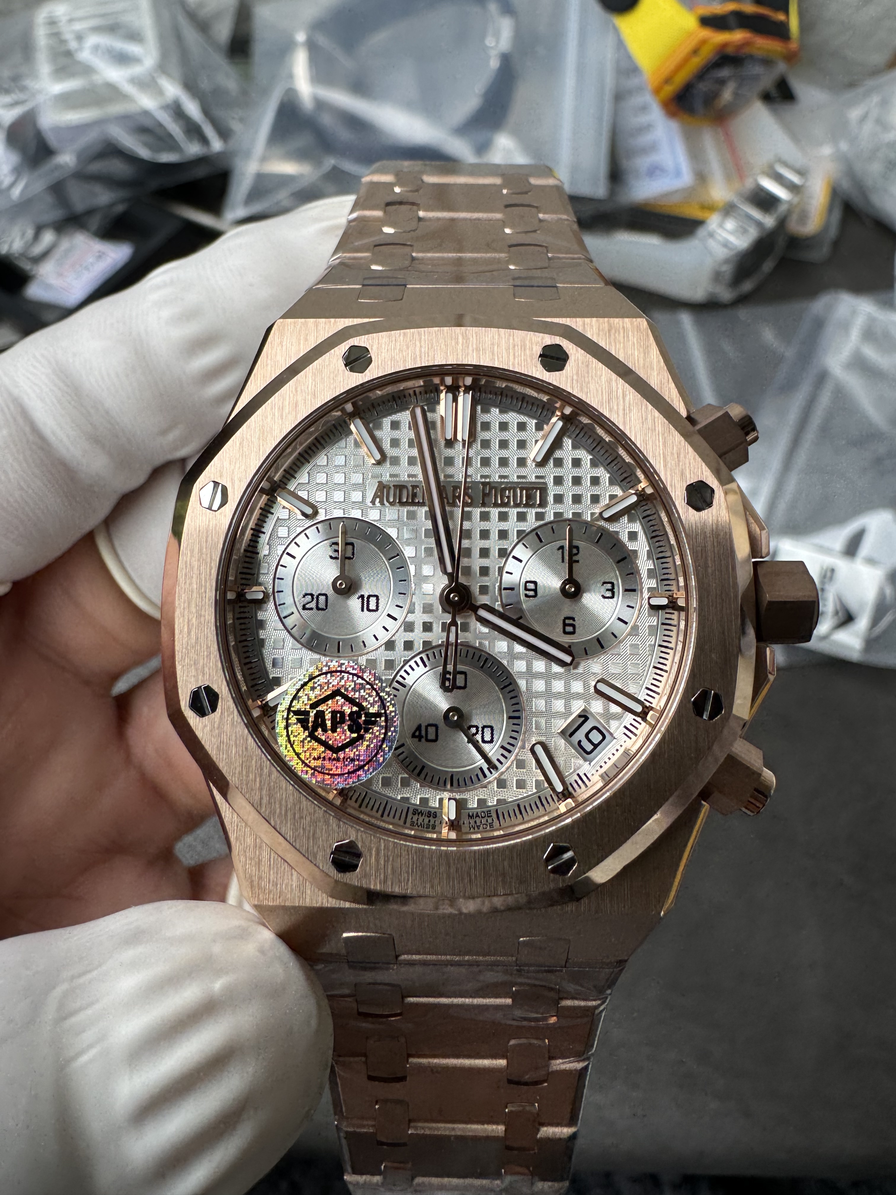 Super Clone Audemars Piguet 1:1 Royal Oak Chronograph 26240 Watches – 41mm Rose Gold with White Dial