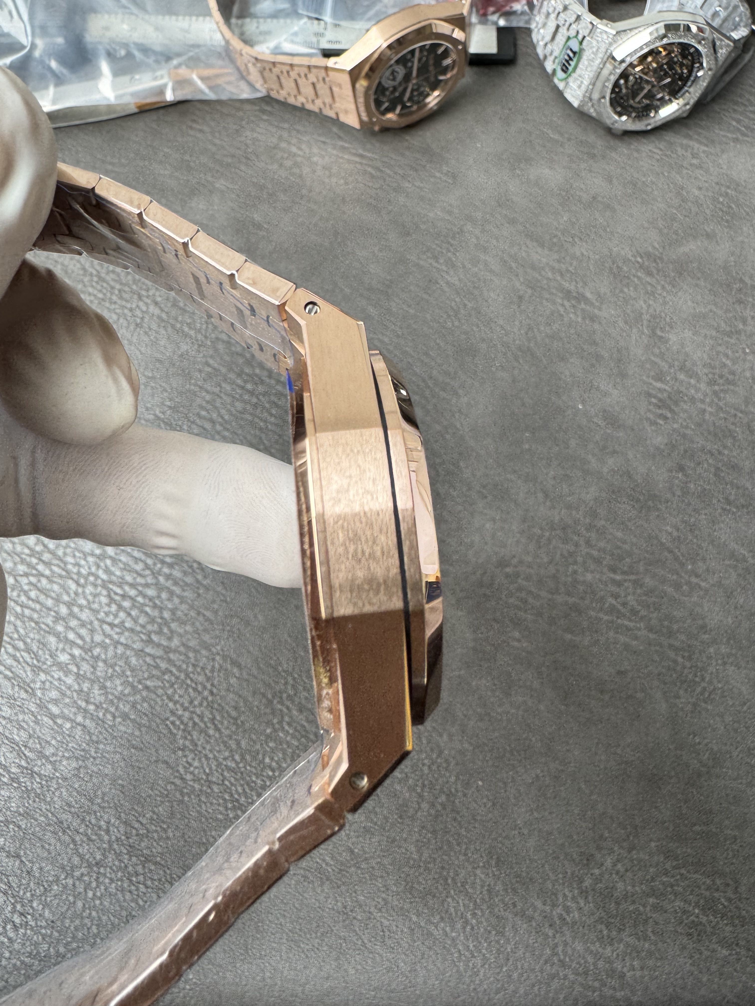 Super Clone Audemars Piguet 1:1 Royal Oak Chronograph 26240 Watches – 41mm Rose Gold with Blue Dial