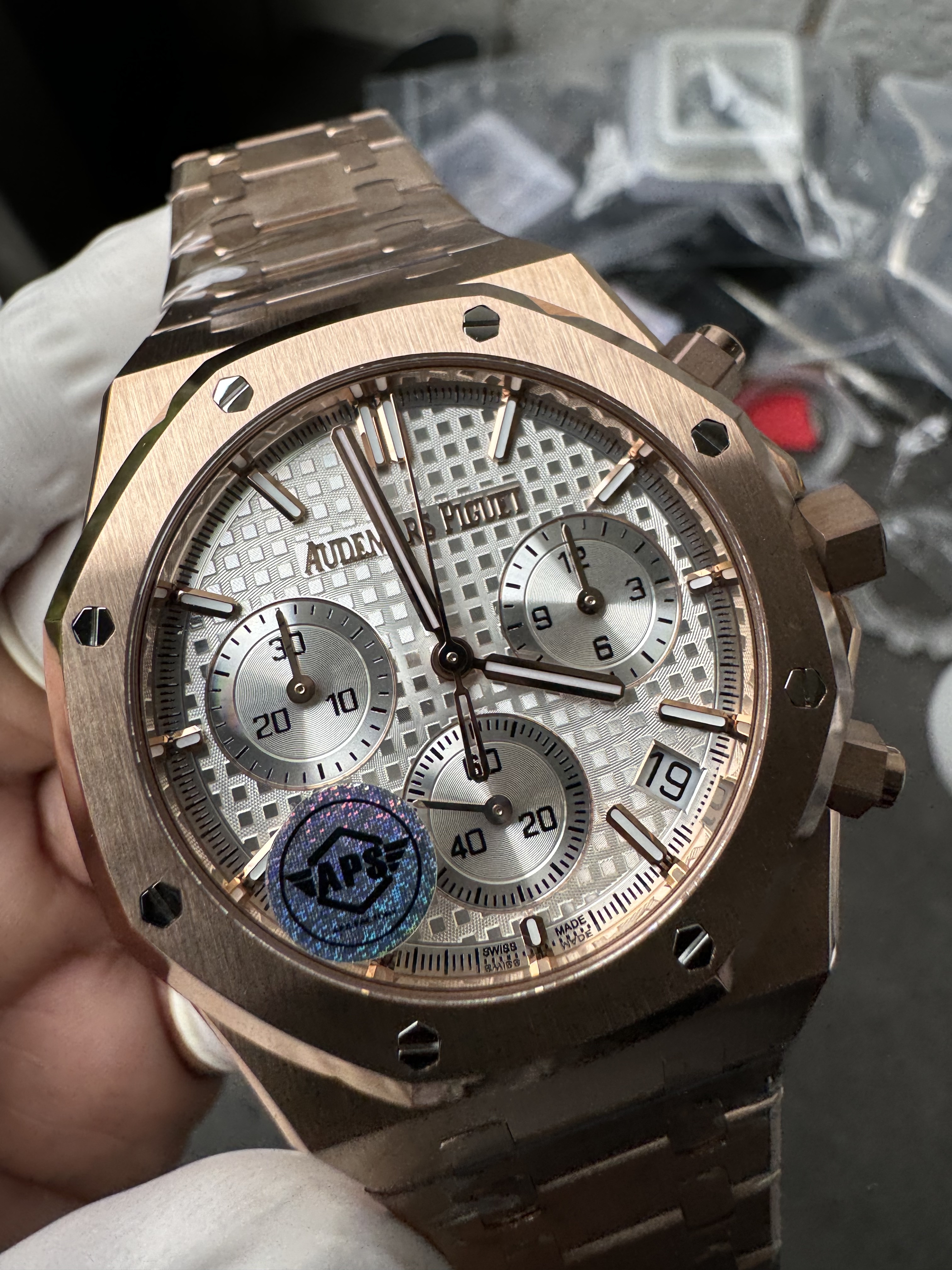 Super Clone Audemars Piguet 1:1 Royal Oak Chronograph 26240 Watches – 41mm Rose Gold with White Dial