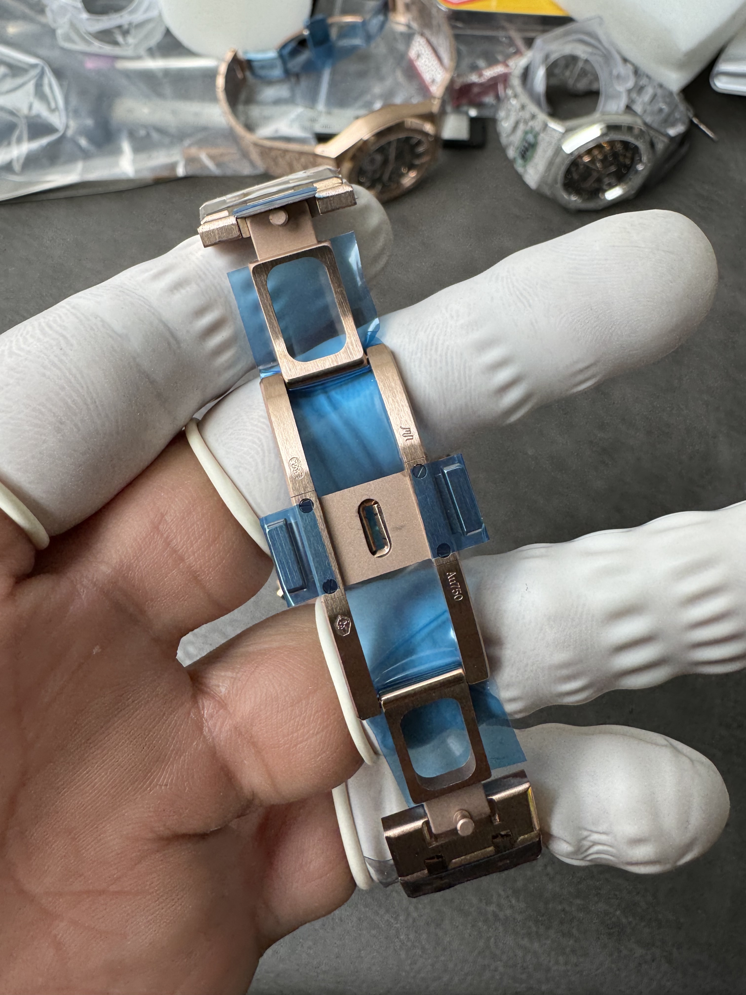 Super Clone Audemars Piguet 1:1 Royal Oak Chronograph 26240 Watches – 41mm Rose Gold with Blue Dial