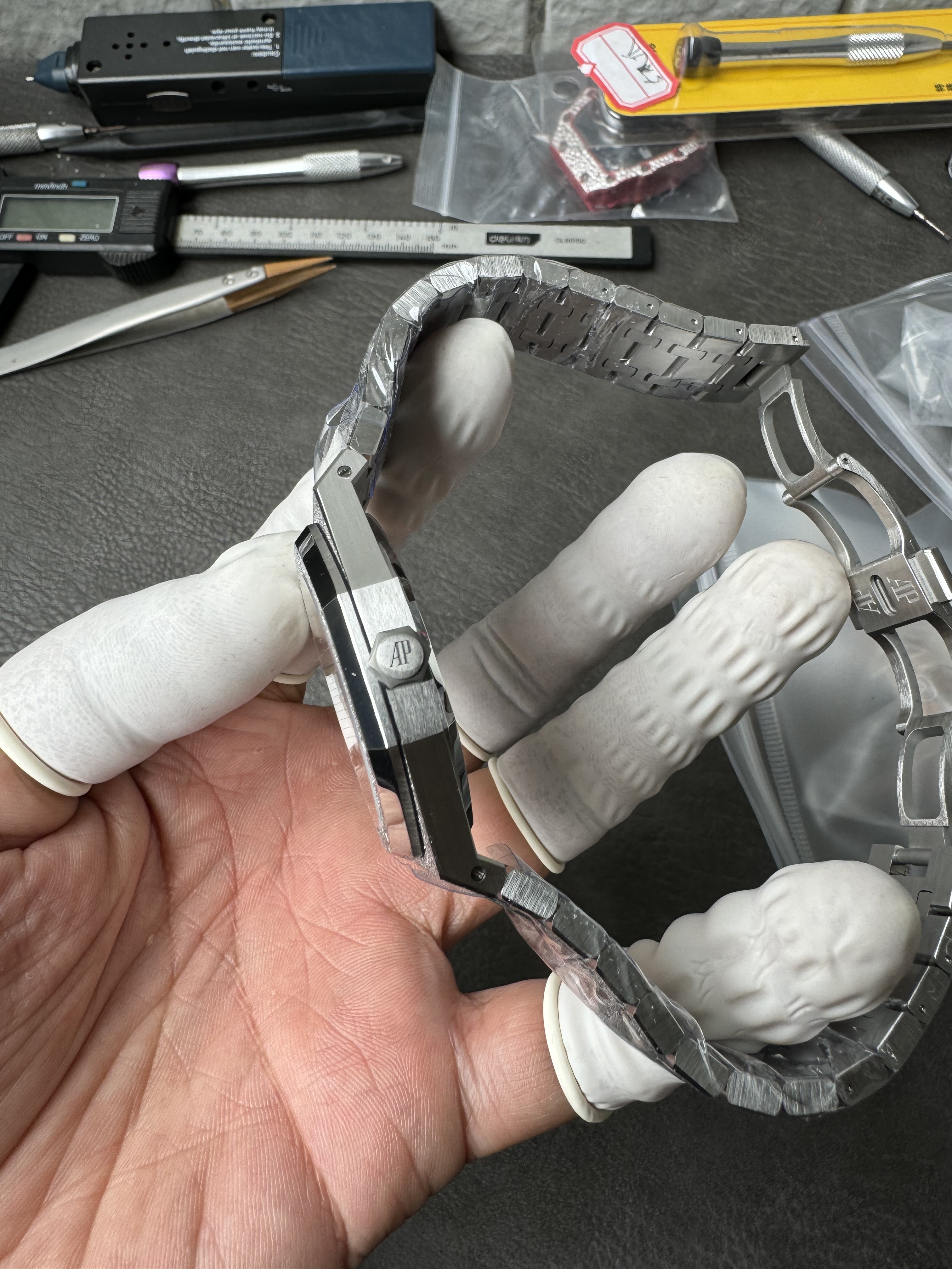 Super Clone Audemars Piguet 1:1 Royal Oak Double Balance Wheel Openworked 15407ST – Frosted White Gold Style – 41mm Watches