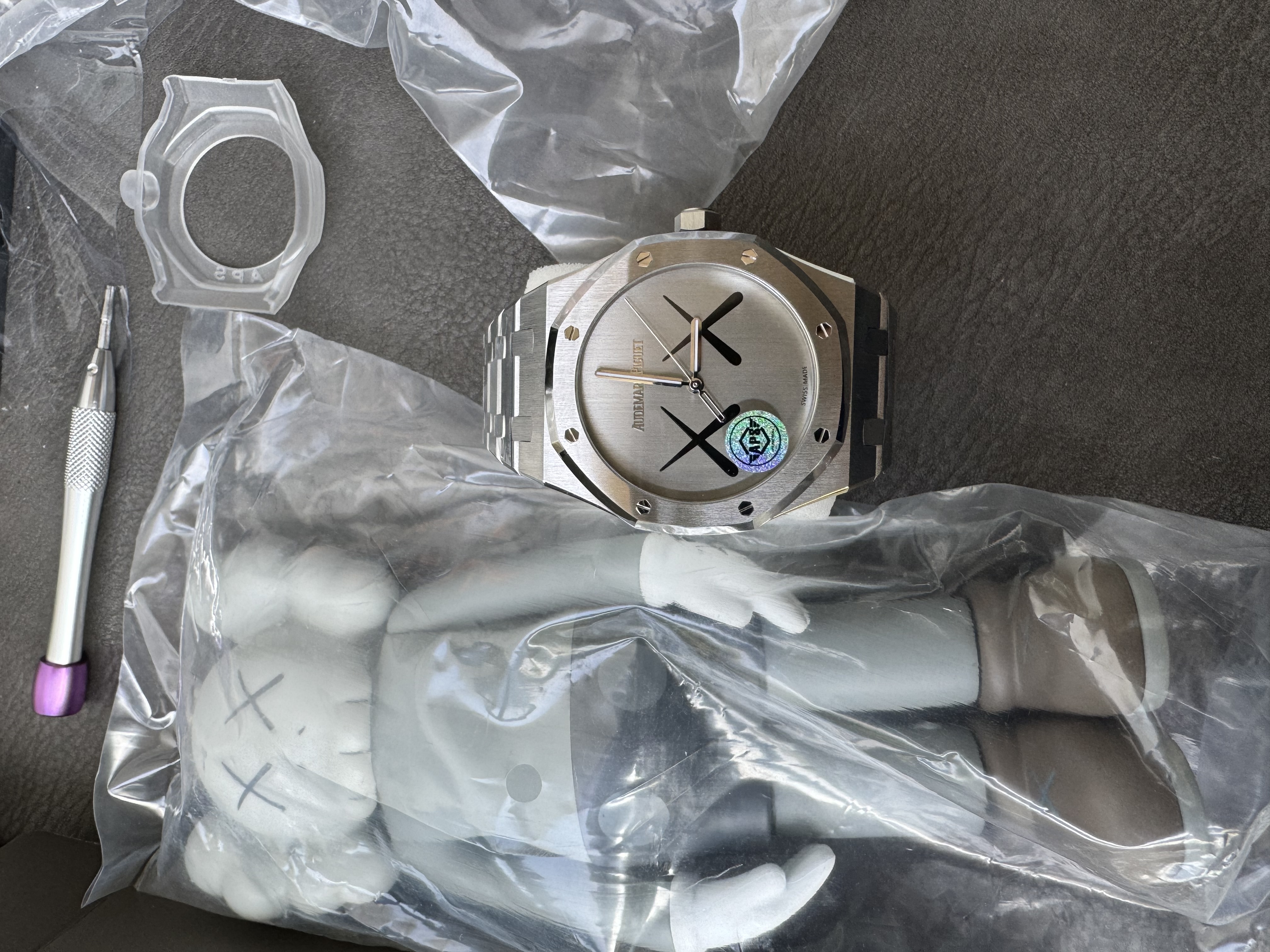 Super Clone Audemars Piguet 1:1 Royal Oak 15500 KAWS Limited Edition – 41mm Silver Dial