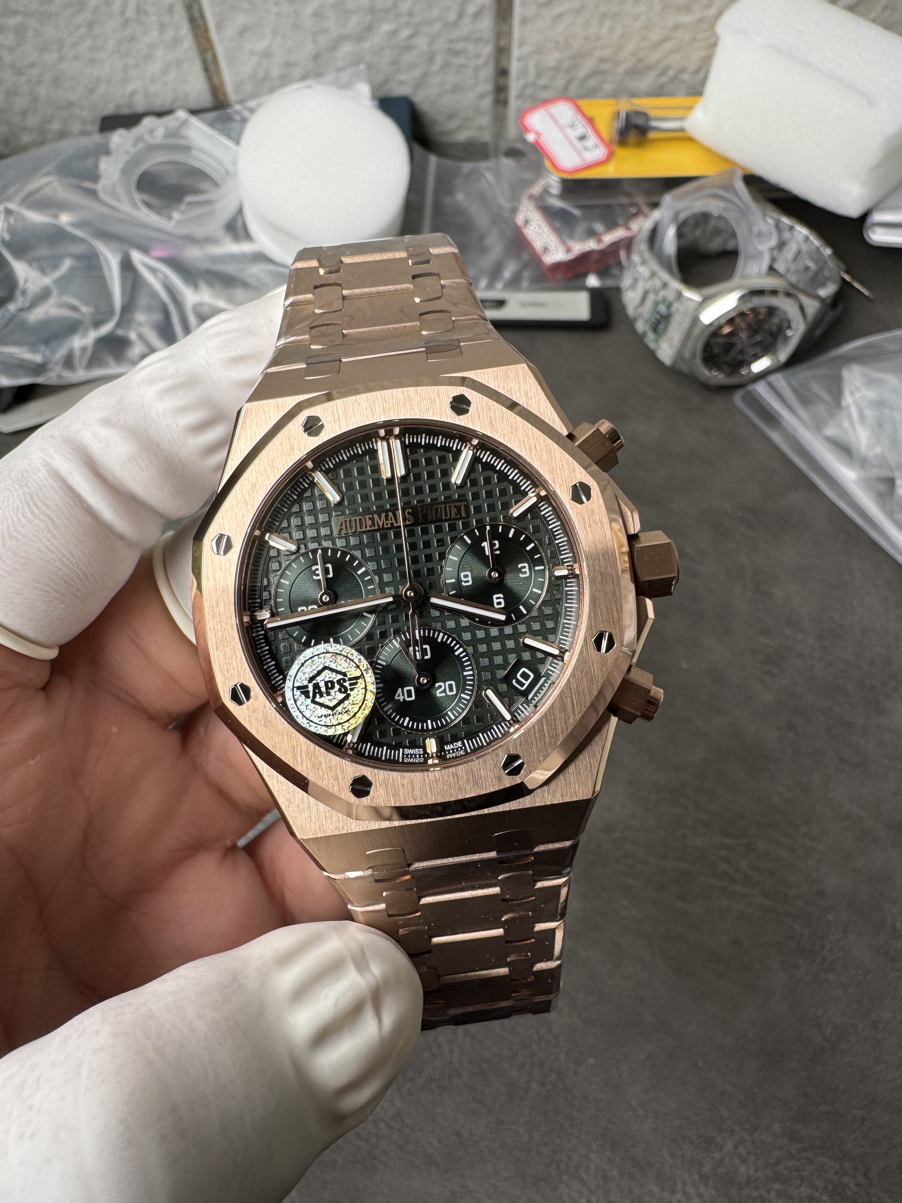 Super Clone Audemars Piguet 1:1 Royal Oak Chronograph 26240 Watches – 41mm Rose Gold with Greener Dial