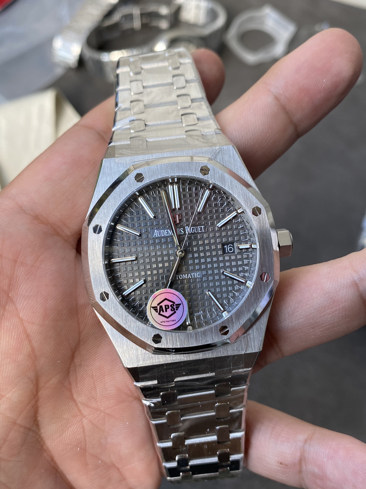 Super Clone Audemars Piguet 1:1 Royal Oak 15400 Watches – 41mm Stainless Steel with Grey Dial