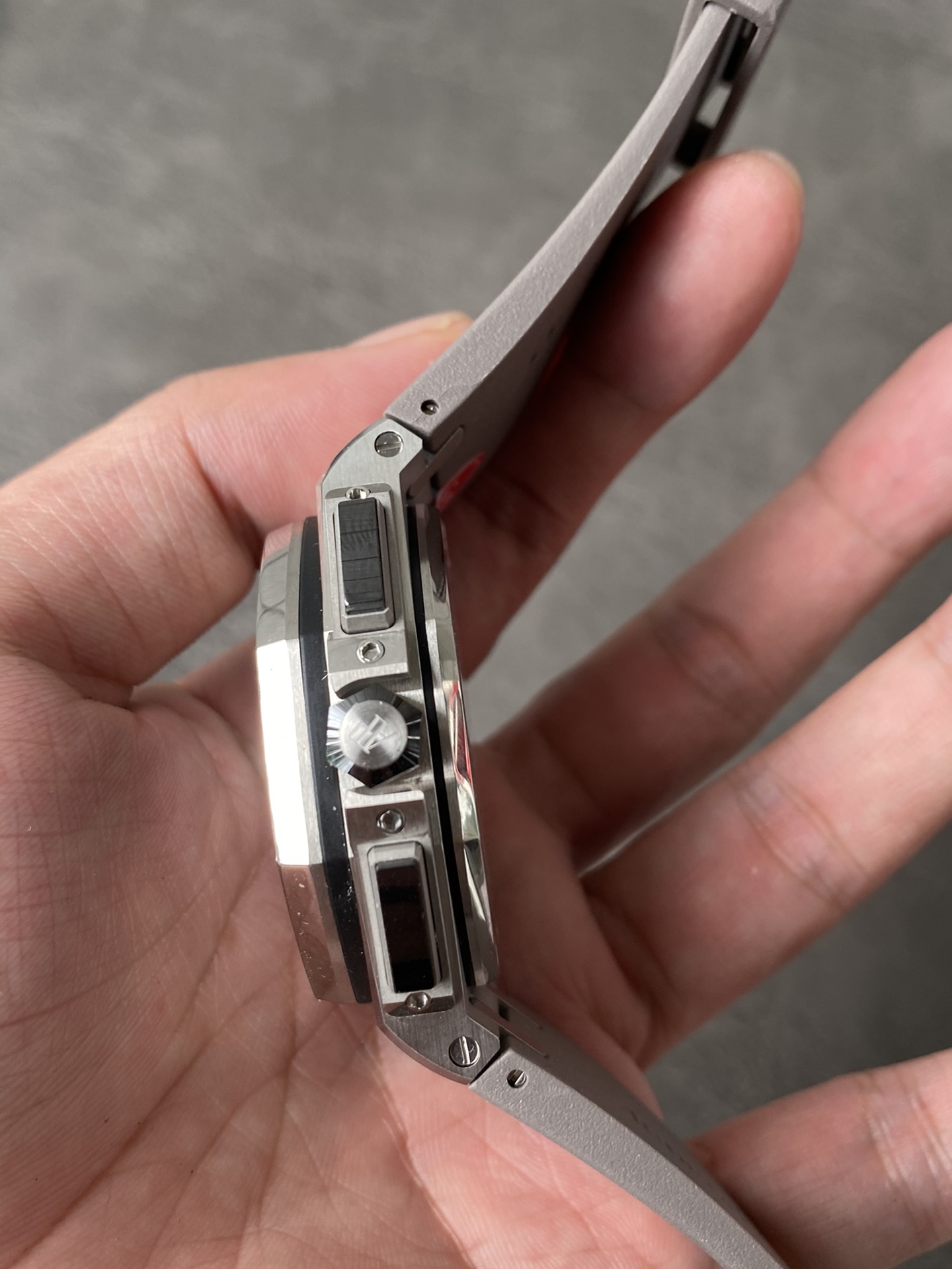 Super Clone Audemars Piguet 1:1 Royal Oak Offshore 26420TI Watches – 43mm Titanium Case with Grey Rubber Strap & Blue Subdials