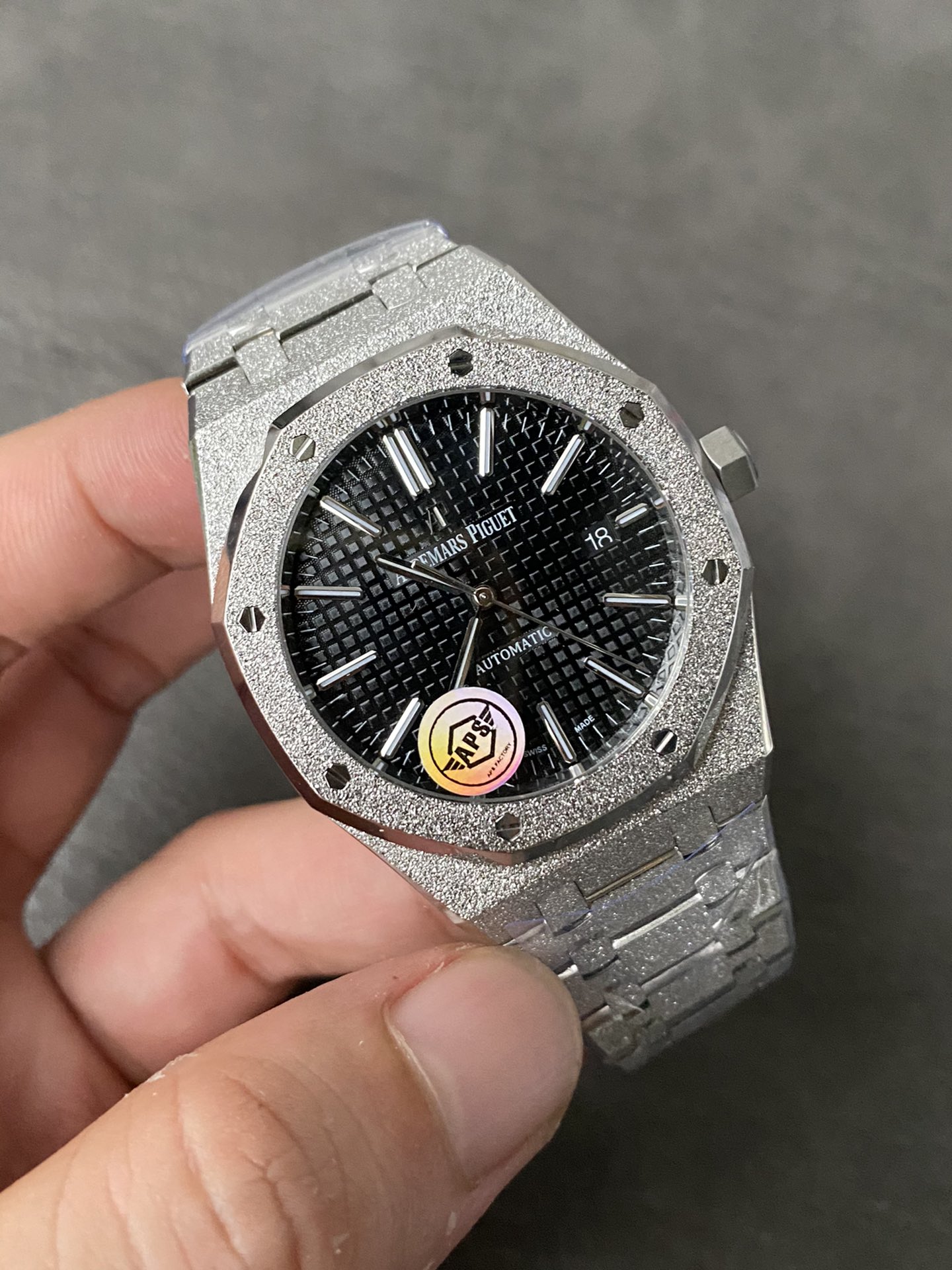 Super Clone Audemars Piguet 1:1 Royal Oak Frosted 15410 Watches – 41mm White Gold Finish with Black Dial
