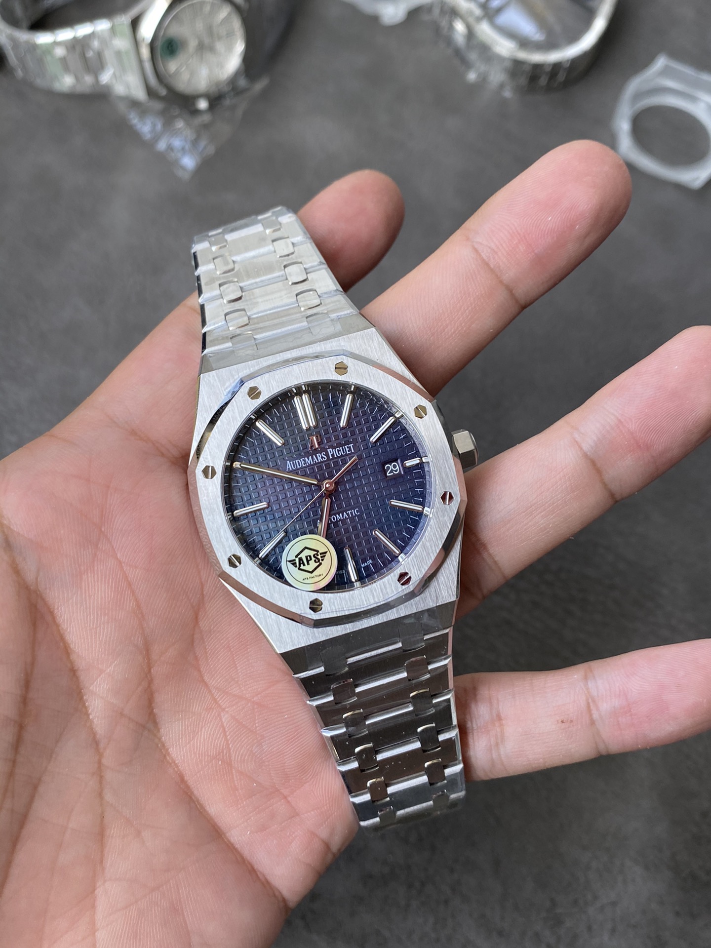 Super Clone Audemars Piguet 1:1 Royal Oak 15400 Watches – 41mm Stainless Steel with Blue Dial