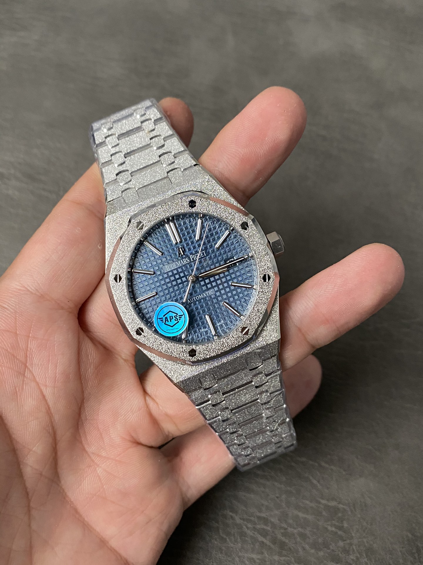 Super Clone Audemars Piguet 1:1 Royal Oak Frosted 15410 Watches – 41mm White Gold Finish with Blue Dial