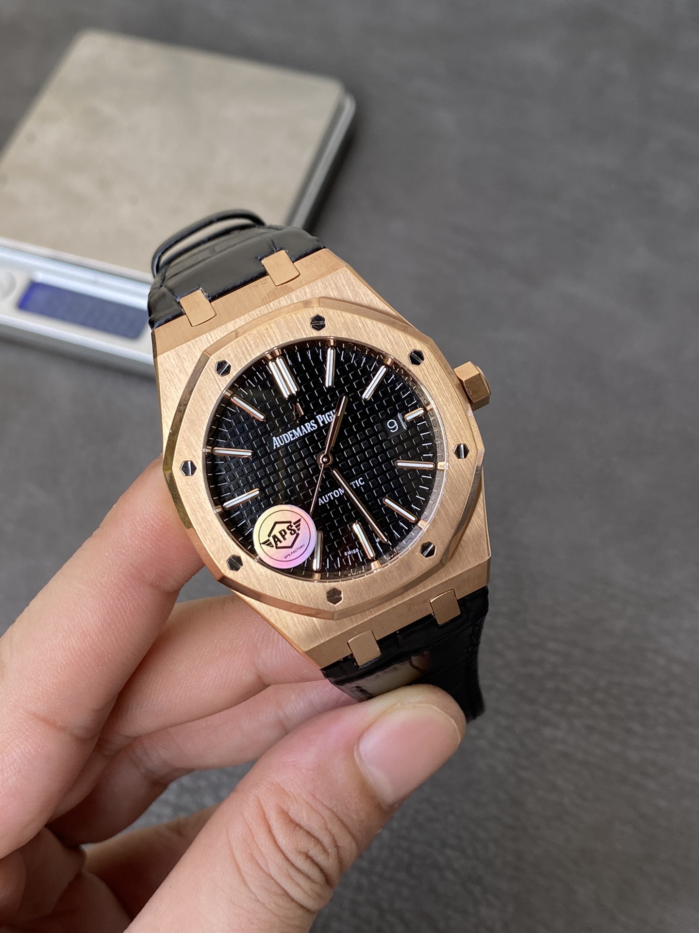 Super Clone Audemars Piguet 1:1 Royal Oak 15400 Watches – 41mm Rose Gold with Black Dial & Leather Strap