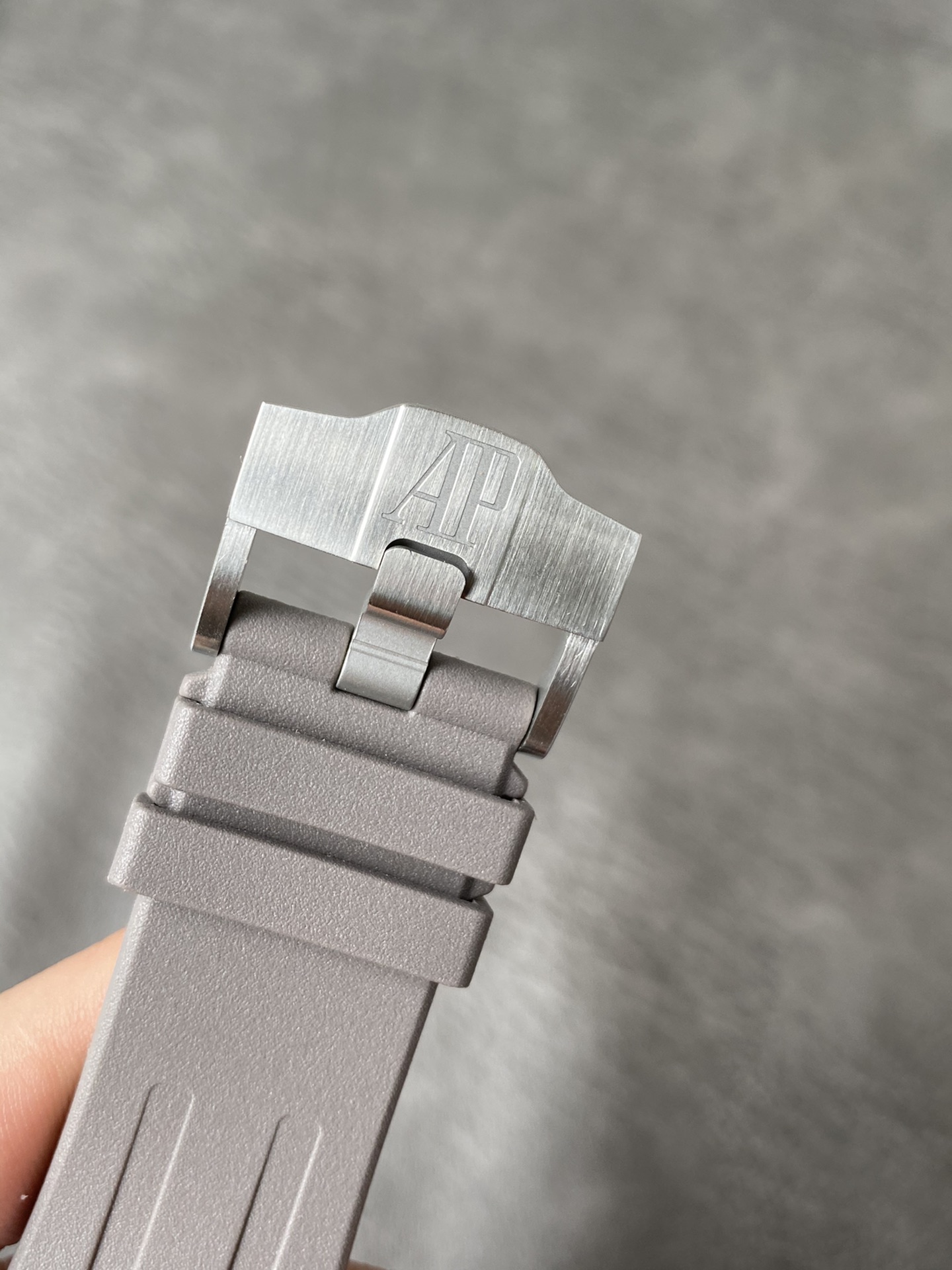 Super Clone Audemars Piguet 1:1 Royal Oak Offshore 26420TI Watches – 43mm Titanium Case with Grey Rubber Strap & Blue Subdials