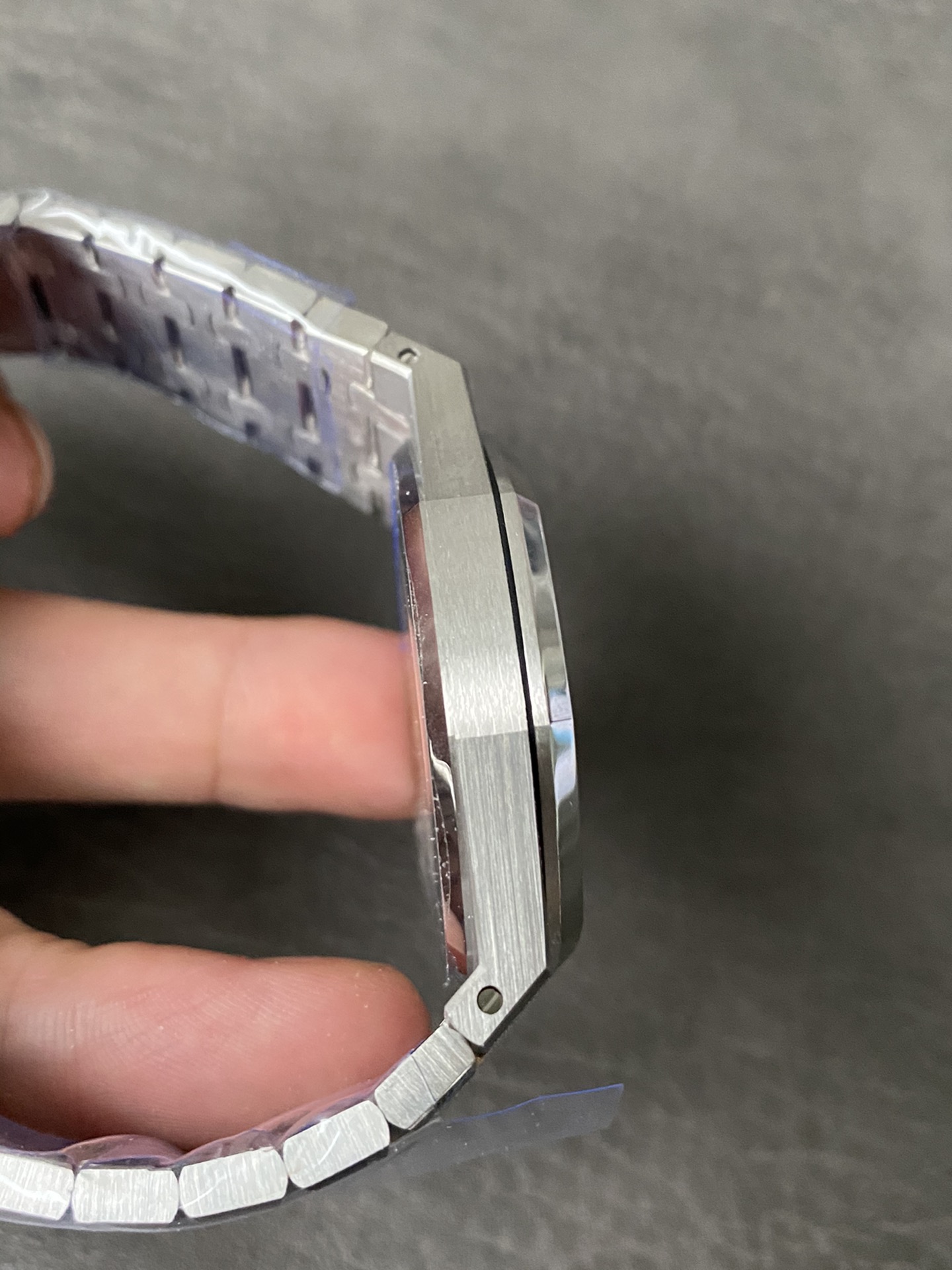 Super Clone Audemars Piguet 1:1 Royal Oak Frosted 15410 Watches – 41mm White Gold Finish with Black Dial