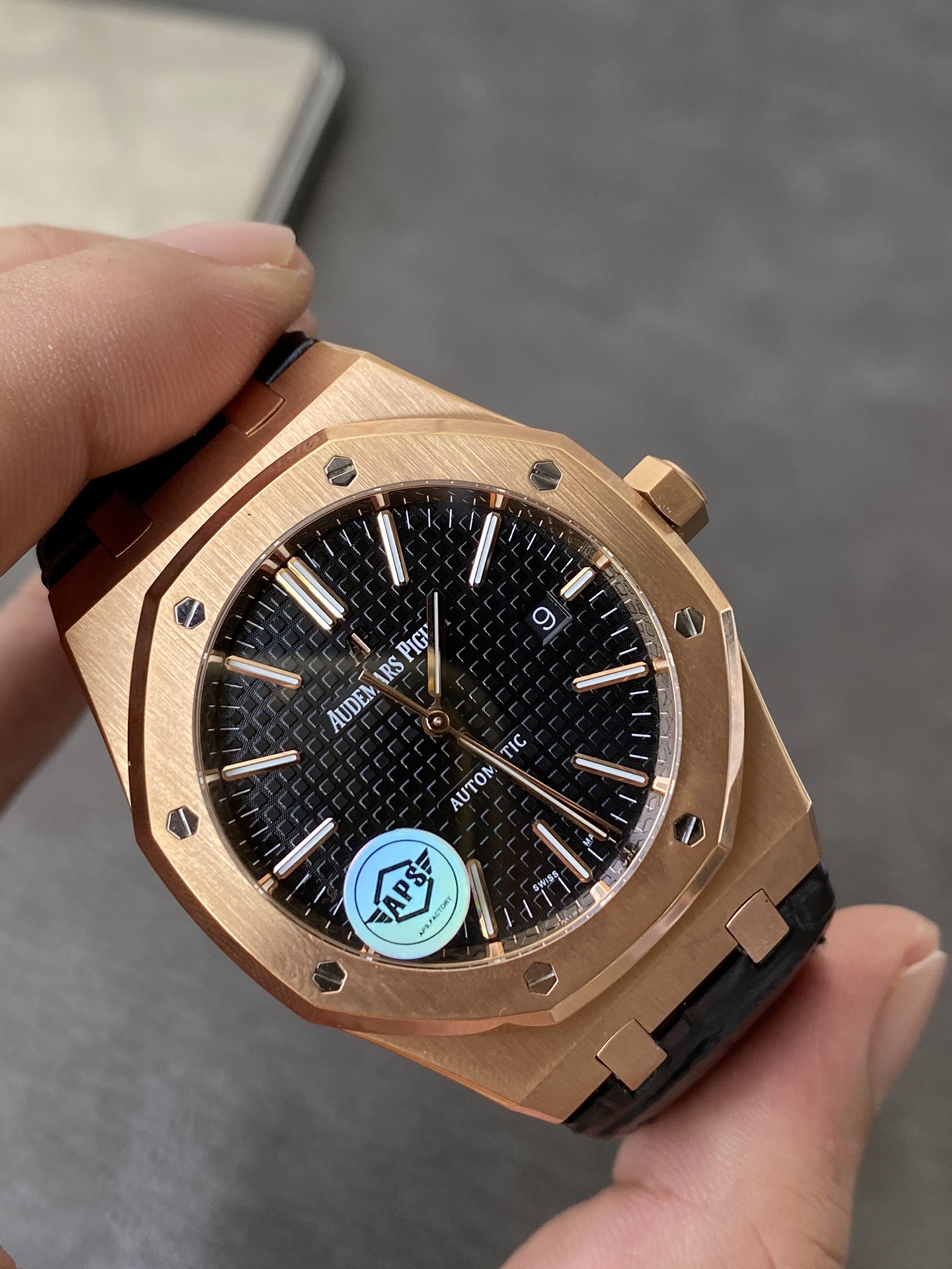 Super Clone Audemars Piguet 1:1 Royal Oak 15400 Watches – 41mm Rose Gold with Black Dial & Leather Strap