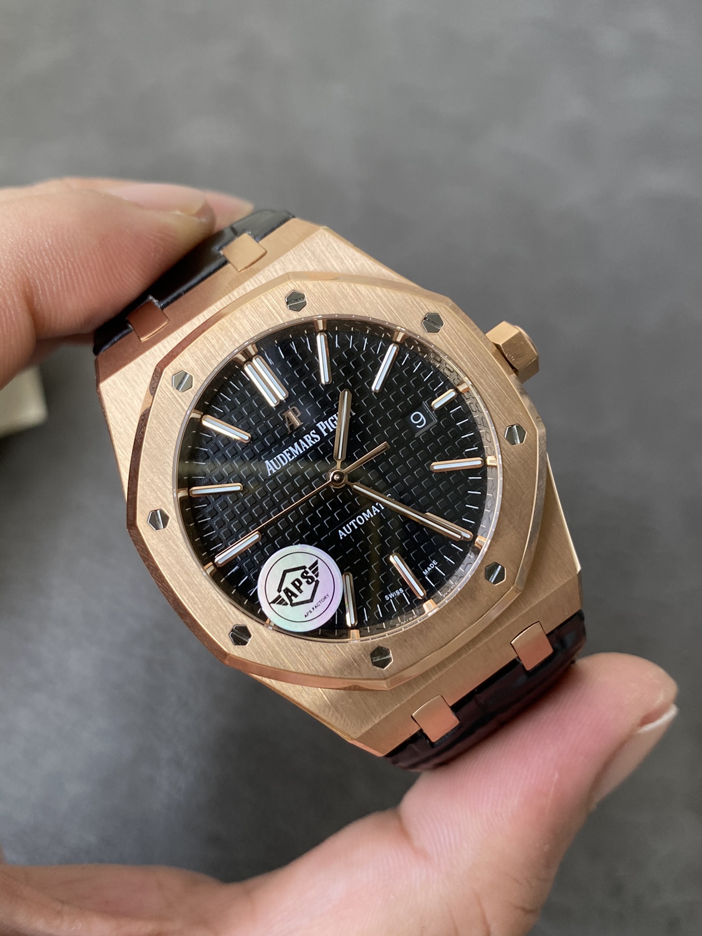 Super Clone Audemars Piguet 1:1 Royal Oak 15400 Watches – 41mm Rose Gold with Black Dial & Leather Strap