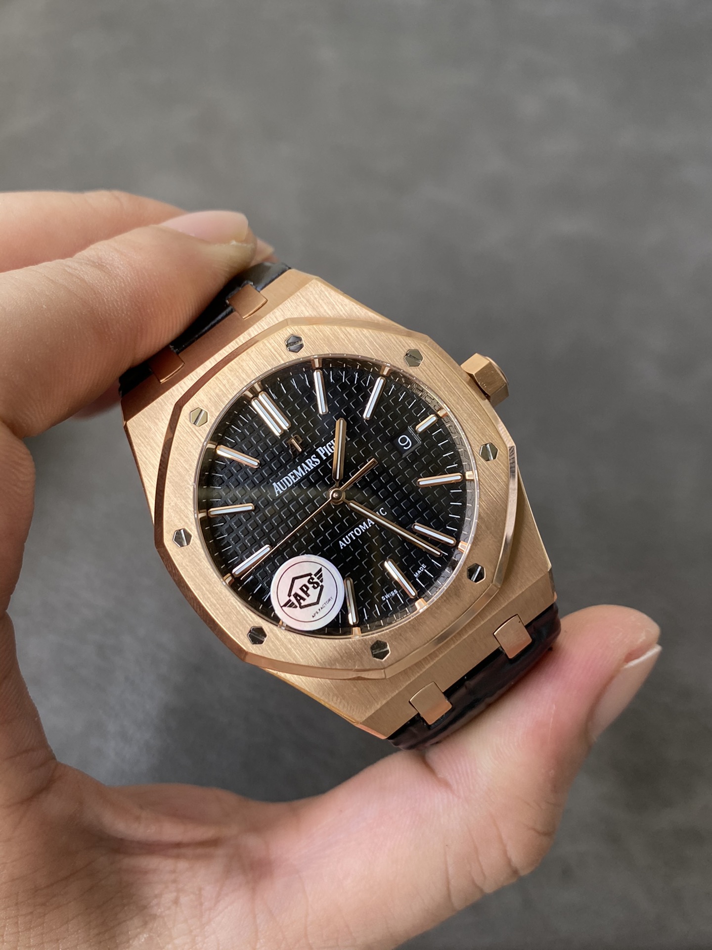Super Clone Audemars Piguet 1:1 Royal Oak 15400 Watches – 41mm Rose Gold with Black Dial & Leather Strap
