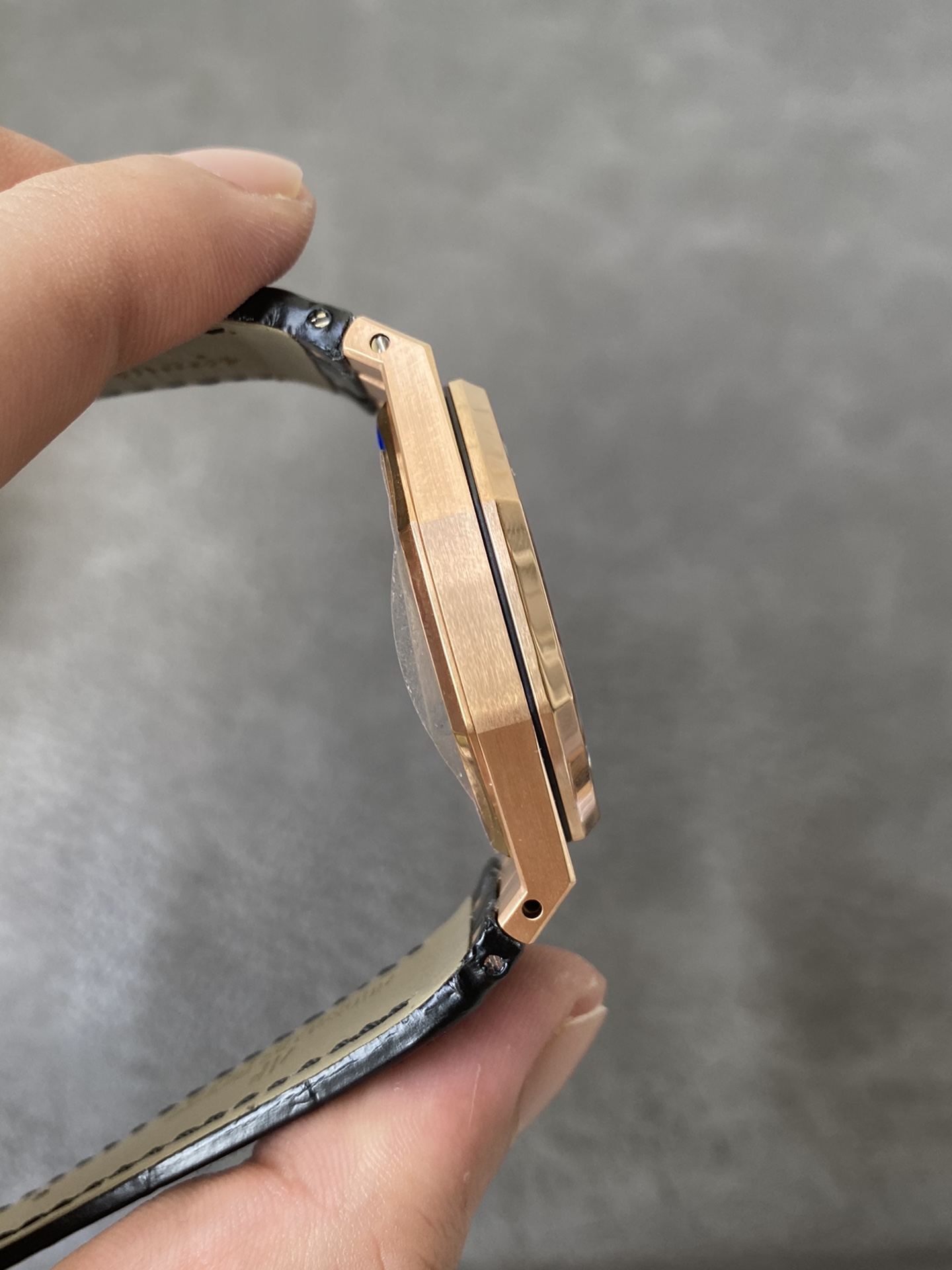 Super Clone Audemars Piguet 1:1 Royal Oak 15400 Watches – 41mm Rose Gold with Black Dial & Leather Strap