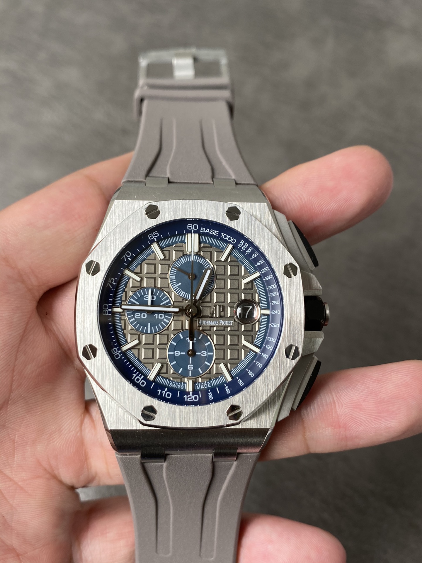 Super Clone Audemars Piguet 1:1 Royal Oak Offshore 26420TI Watches – 43mm Titanium Case with Grey Rubber Strap & Blue Subdials