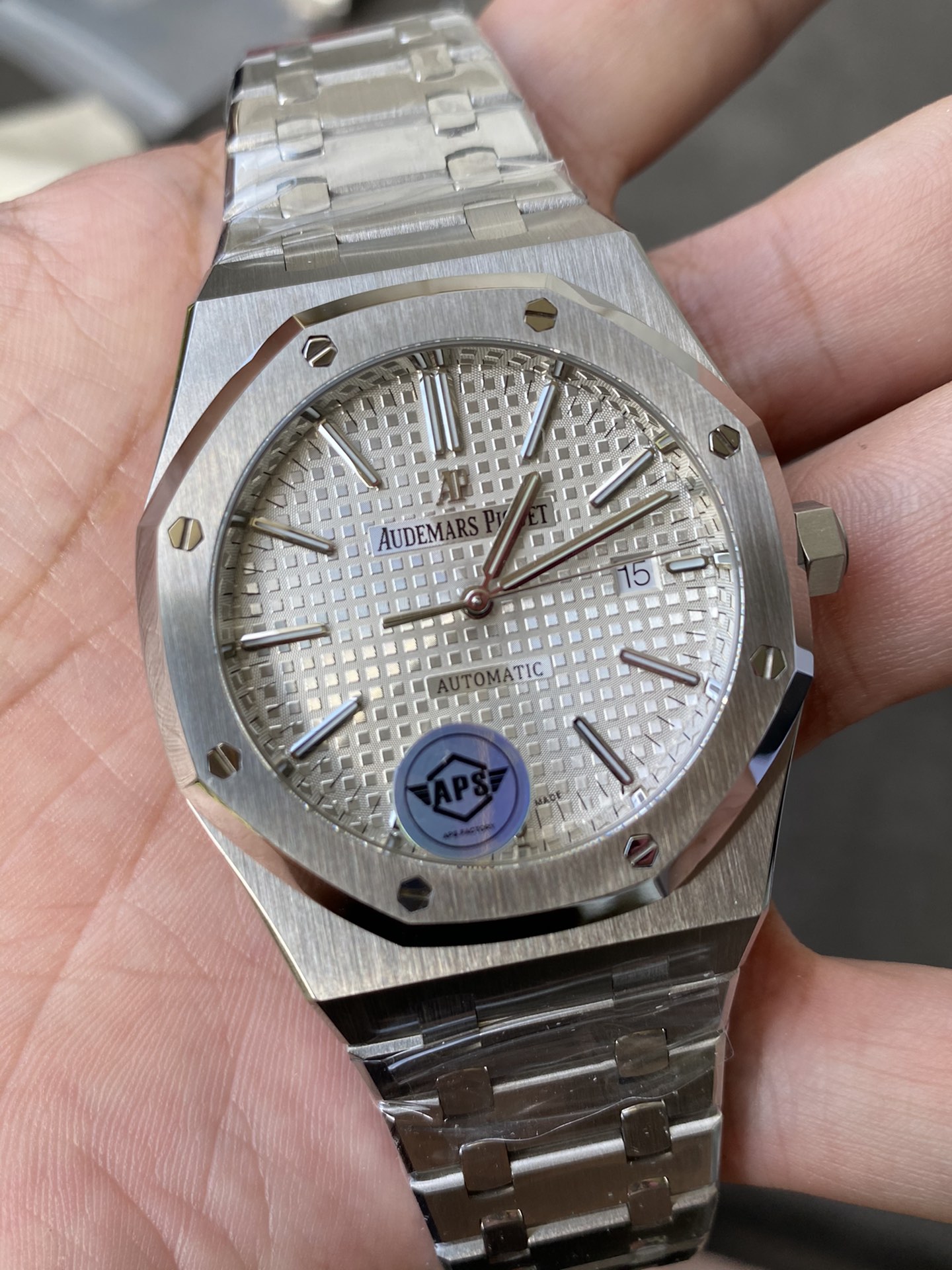Super Clone Audemars Piguet 1:1 Royal Oak 15400 Watches – 41mm Stainless Steel with CD pattern Dial