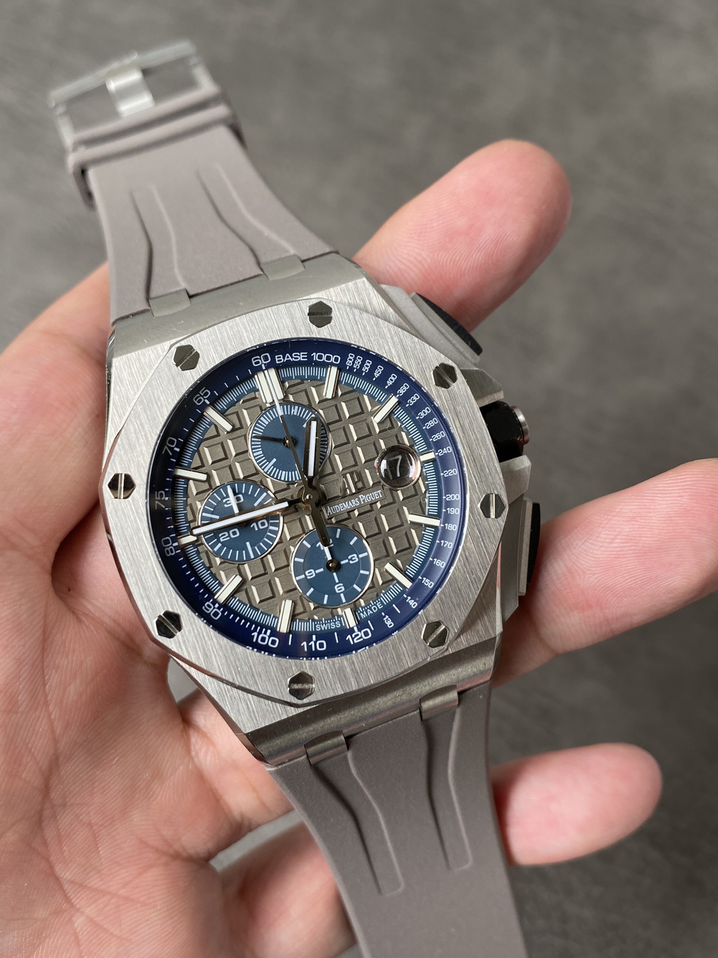 Super Clone Audemars Piguet 1:1 Royal Oak Offshore 26420TI Watches – 43mm Titanium Case with Grey Rubber Strap & Blue Subdials