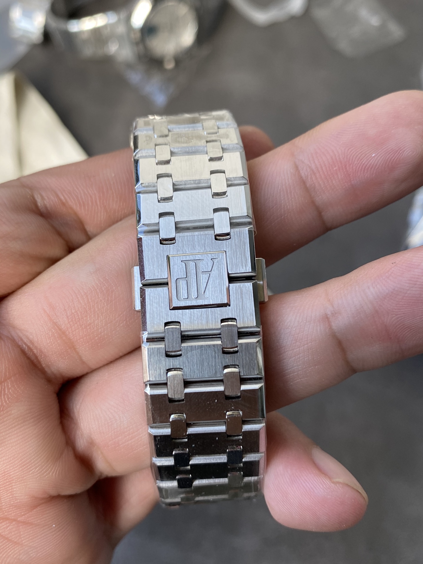 Super Clone Audemars Piguet 1:1 Royal Oak 15400 Watches – 41mm Stainless Steel with Grey Dial