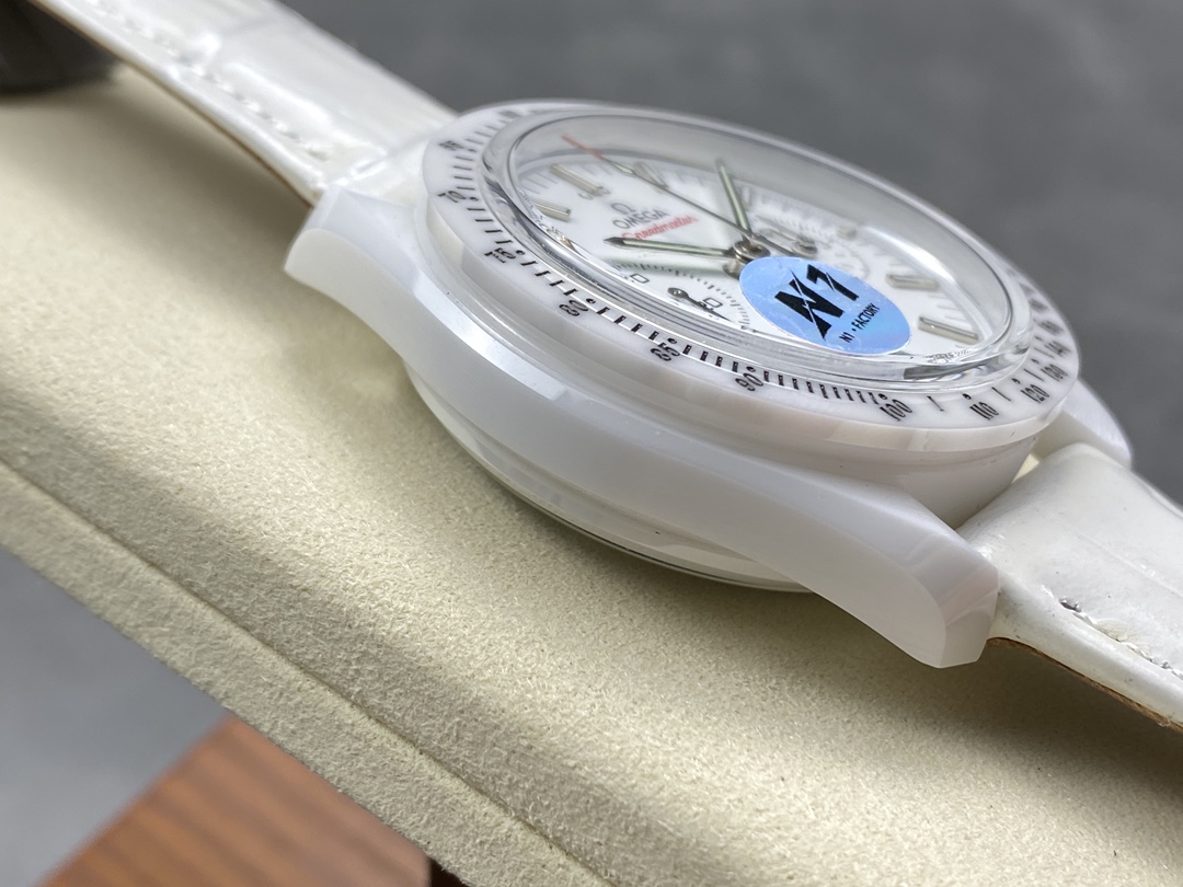 Super Clone 1:1 Omega Speedmaster White Ceramic Chronograph Watch
