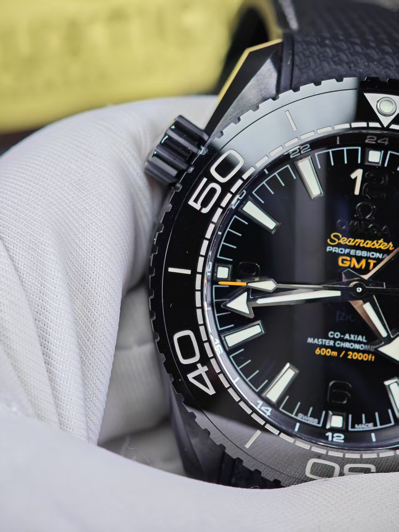 Super Clone 1:1 Omega Seamaster Planet Ocean GMT “Deep Black” Ceramic – 600M Diver / Dual Time / Rubber Strap