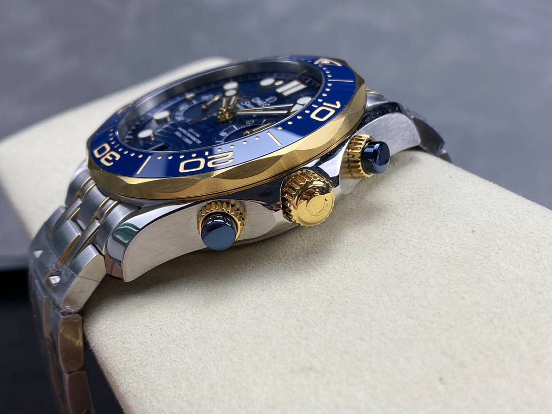 Super Clone 1:1 Omega Seamaster 300M Chronograph Blue Dial Gold Bezel Two-Tone Bracelet