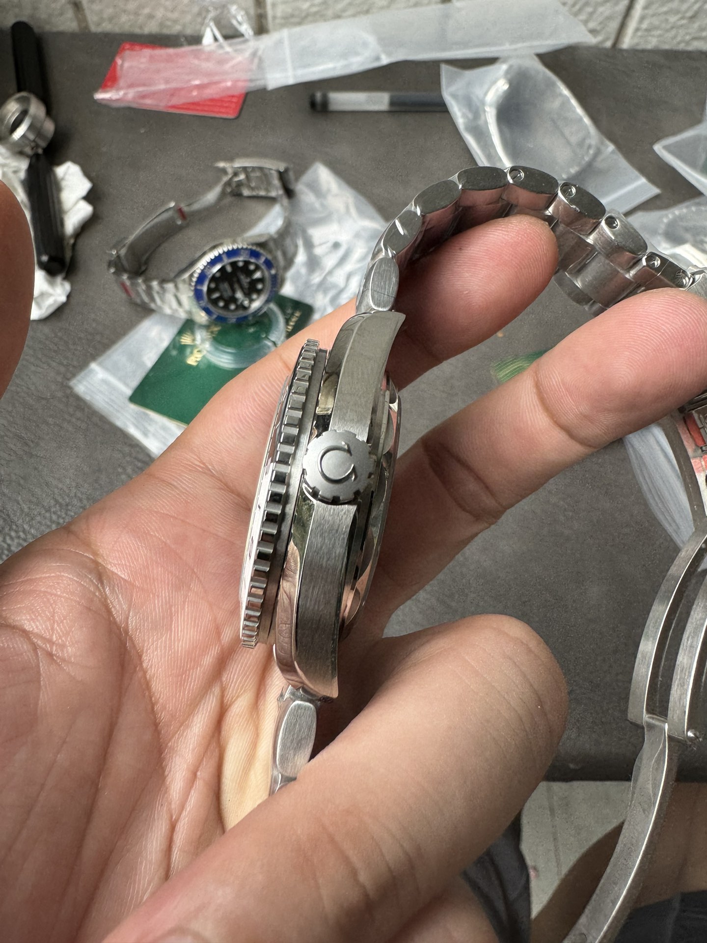 Super Clone 1:1 Omega Seamaster Planet Ocean GMT – Black Dial / Black-White Ceramic Bezel / Stainless Steel Bracelet